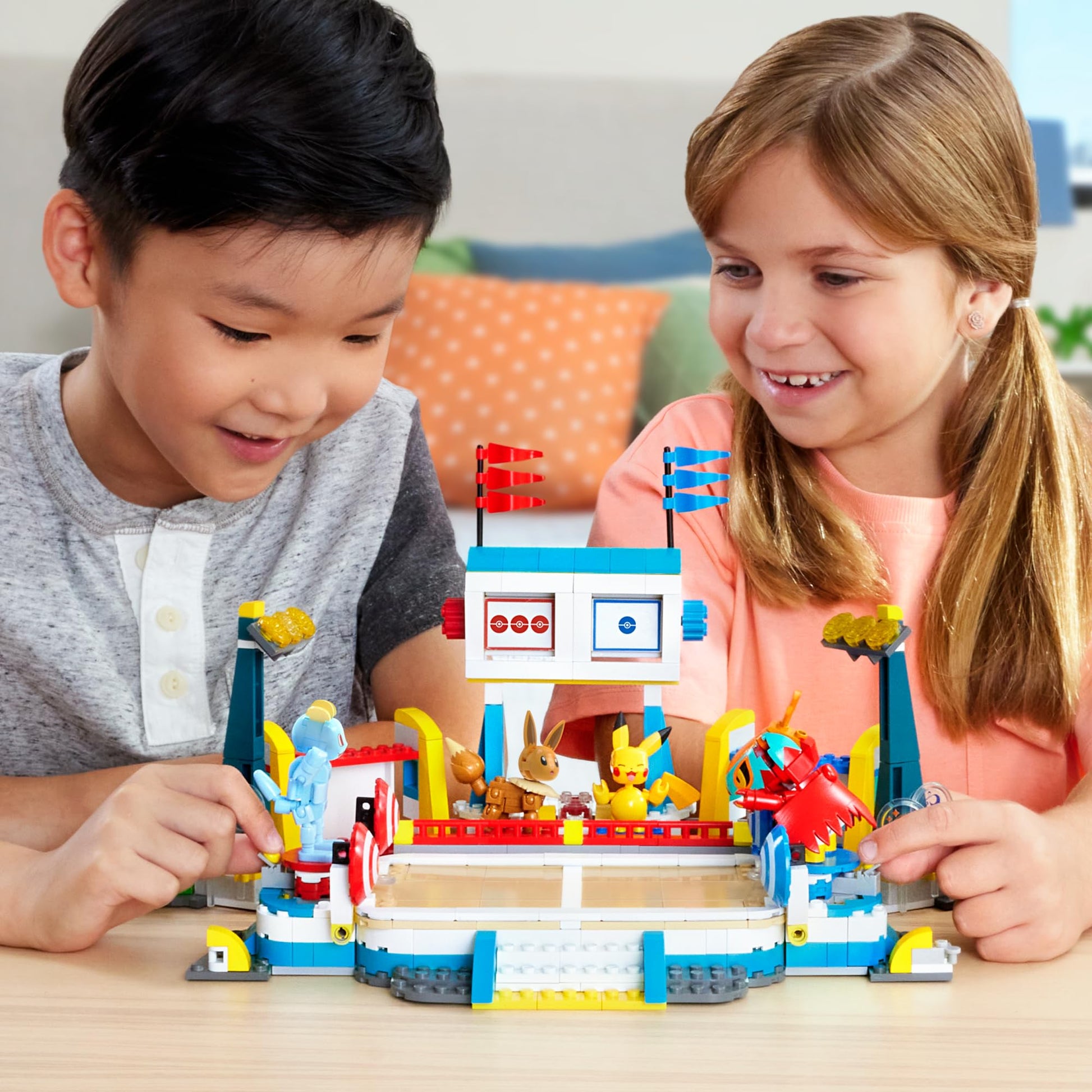 MEGA Pokémon Building Toys Set Training Stadium with 1101 Pieces, 5 Poseable Characters and Battle Play, for Kids