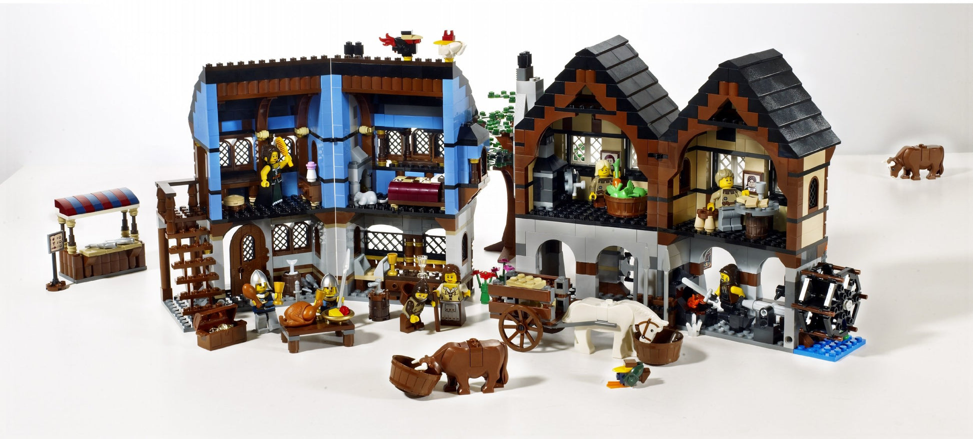LEGO Castle Medieval Market Village (10193)