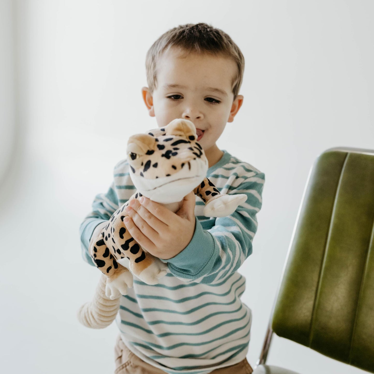 The Petting Zoo Leopard Gecko Stuffed Animal, Gifts for Kids, Wild Onez Zoo Animals, Leopard Gecko Plush Toy 24 inches