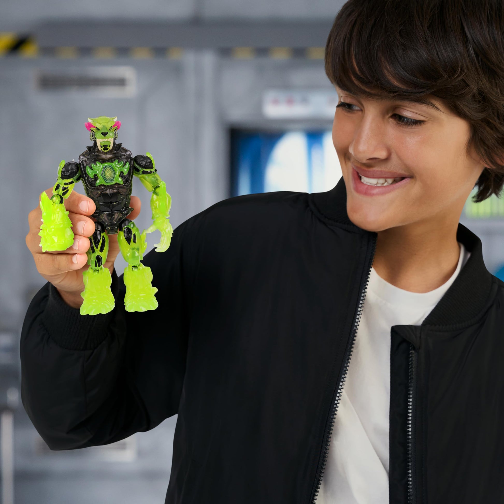 MrBeast Lab Hyper Fusion Mutators, Experiment & Create The Atomic Earth Panther, Add Mutation Fluid, Press The Fingerprint Scanner & Reveal
