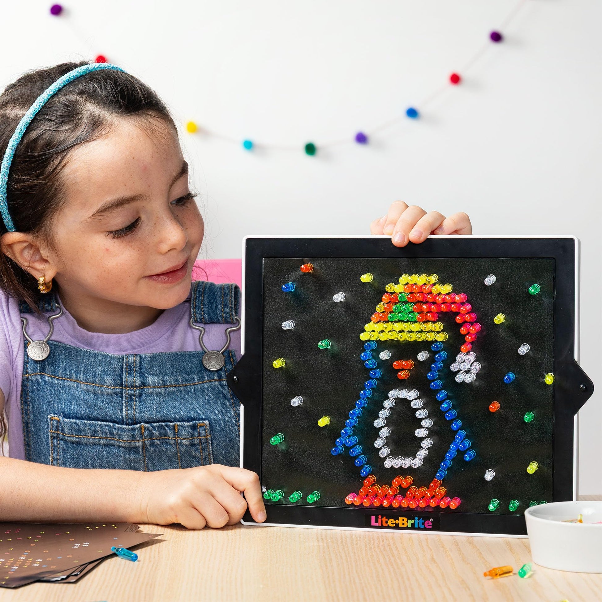 Lite Brite Ultimate Value Retro Toy, 12 Seasonal Templates, Peg Pouch, Amazon Exclusive, Light up Creative Activity Toy, Educational Stem, Gift