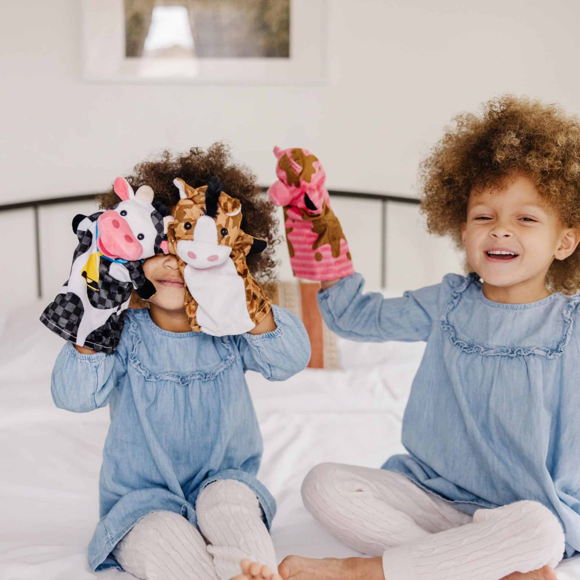 Melissa & Doug Farm Friends Hand Puppets (Set of 4) - Cow, Horse, Sheep, and Pig Soft Puppets for Kids and Toddlers Ages 2+