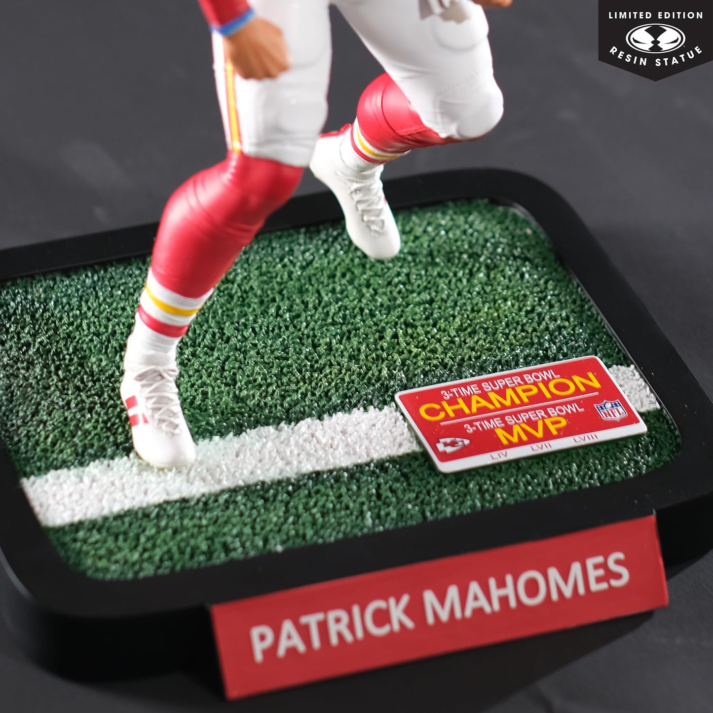 Patrick Mahomes (Kansas City Chiefs) 1:6th Scale Limited Edition Resin Statue (PRE-ORDER ships March)