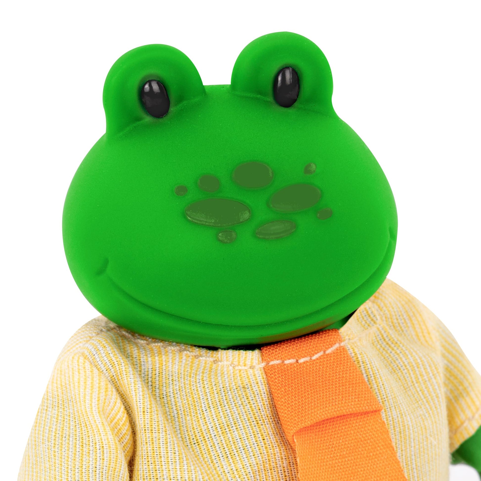 Li'l Woodzeez - The Croakalily Frog Family - Set of 4 Collectible Posable Figures with Storybook - Pretend Play Doll Toys for Imaginative 3+ Years