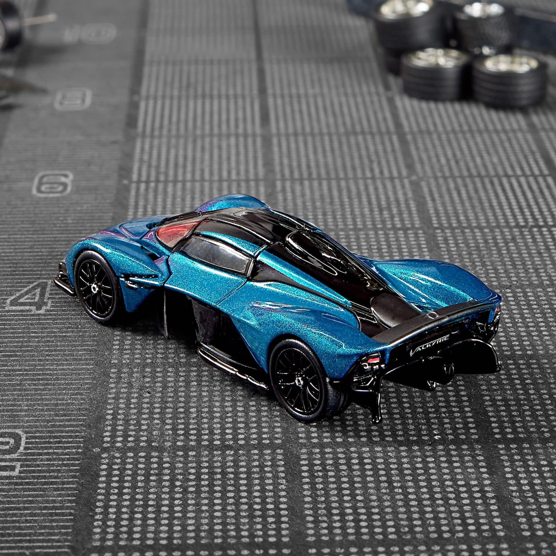 Hot Wheels Elite 64 Aston Martin Valkyrie - Premium Die-Cast Car with Opening Gull-Wing Doors, Real Riders Rubber Tires, Metal Body & Chassis
