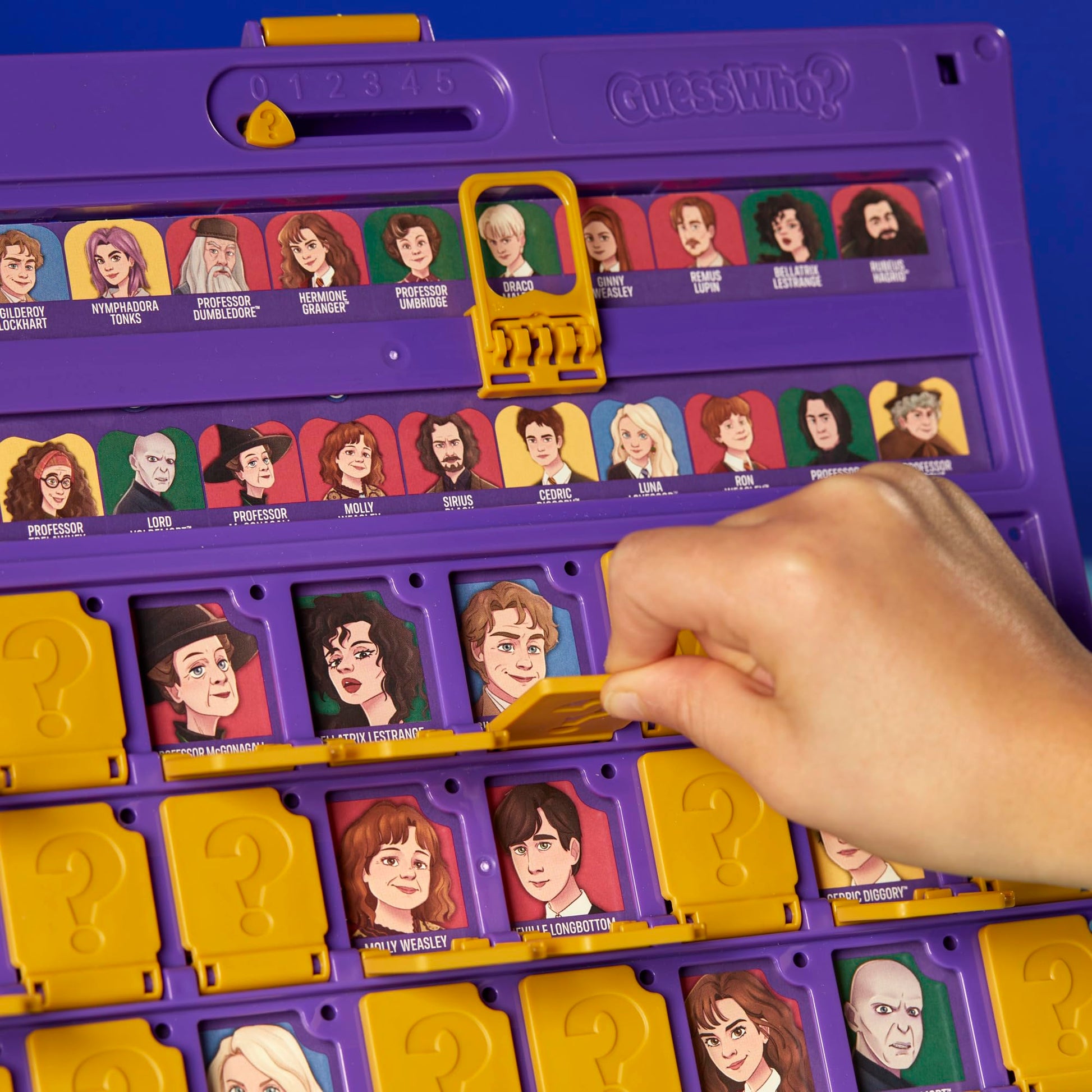 Guess Who? HARRY POTTER Edition Board Game | Ages 6 and Up | 2 Players | Fun Games for Kids and Preschoolers | Family Gifts (Amazon Exclusive)