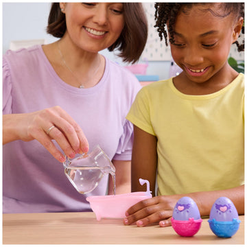Hatchimals Alive Make a Splash Bathtub & 2 Water Reveal Eggs, Ages 3+