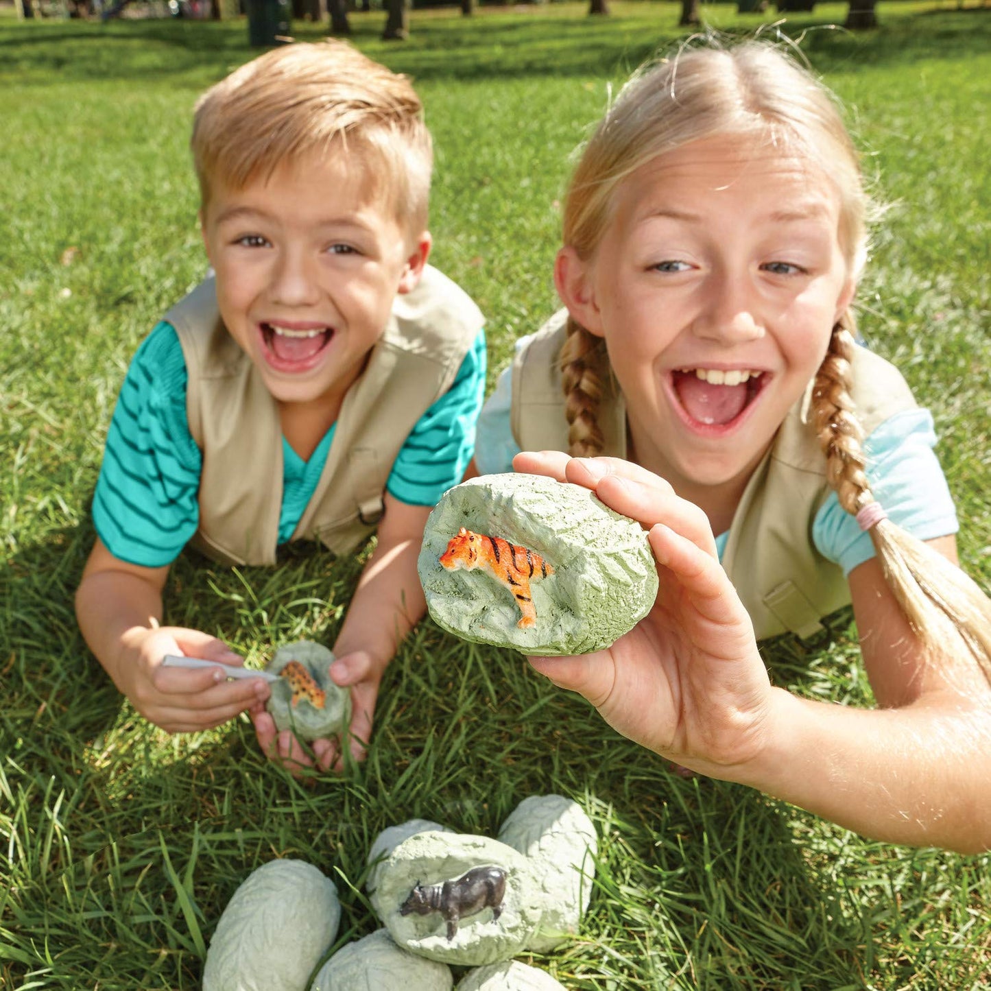 MindWare Dig It Up! Discoveries Wild Animals Science Kit