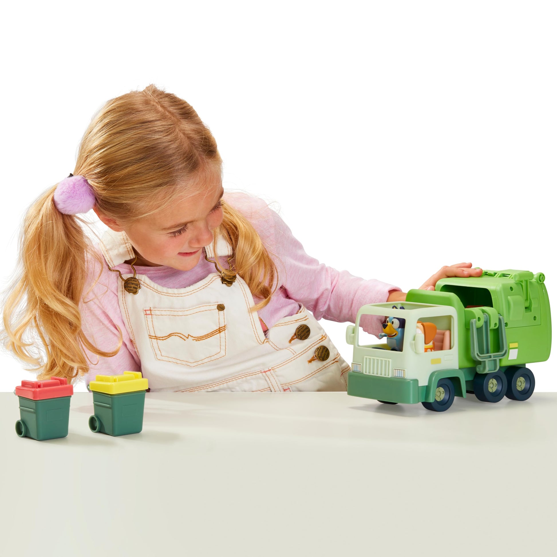 Bluey Garbage Truck - 2.5" Bluey and Bin Man poseable Figures with Playset, Multicolor