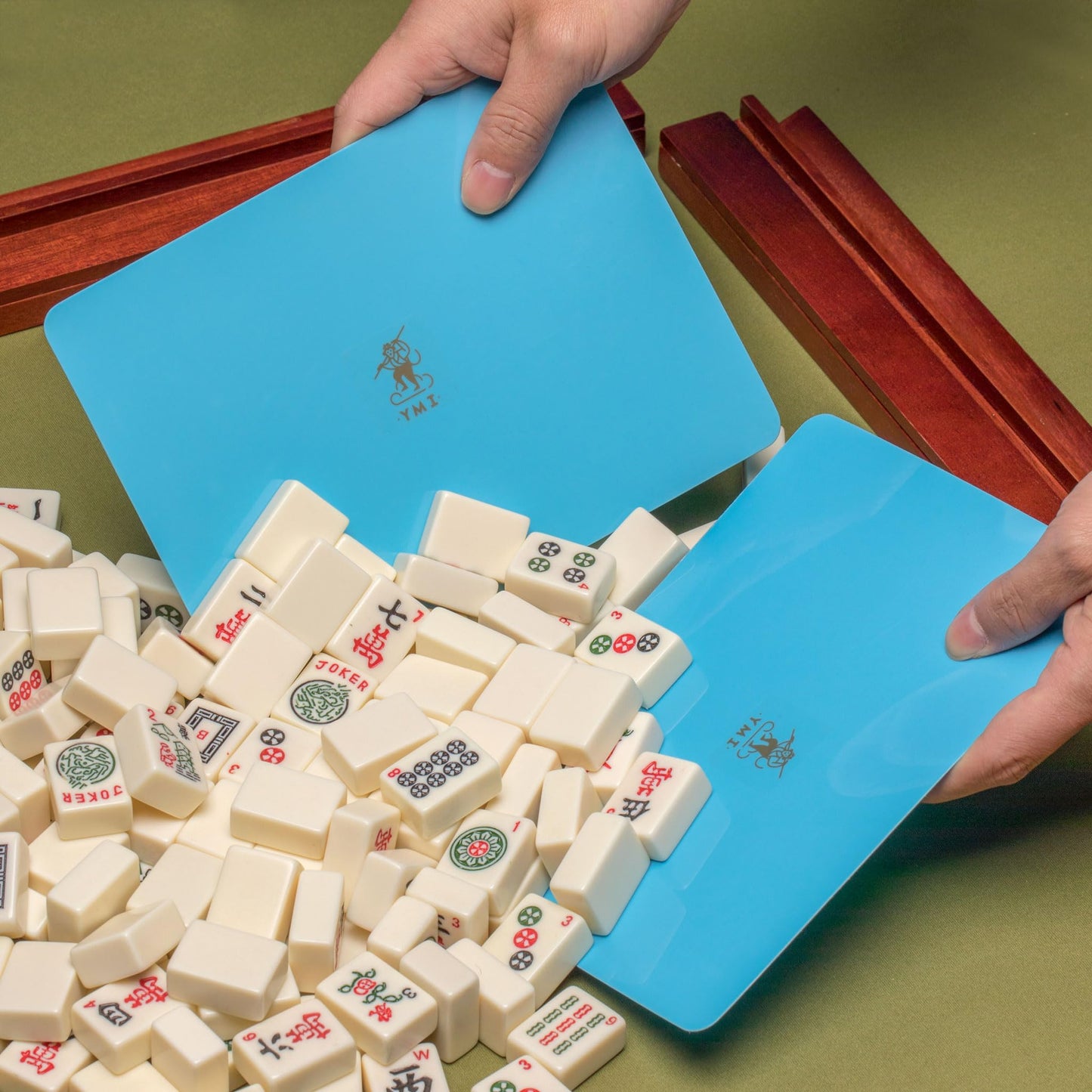 Yellow Mountain Imports Mahjong Tile Mixer Combo - 4 Manual Shufflers (2 Red and 2 Blue)