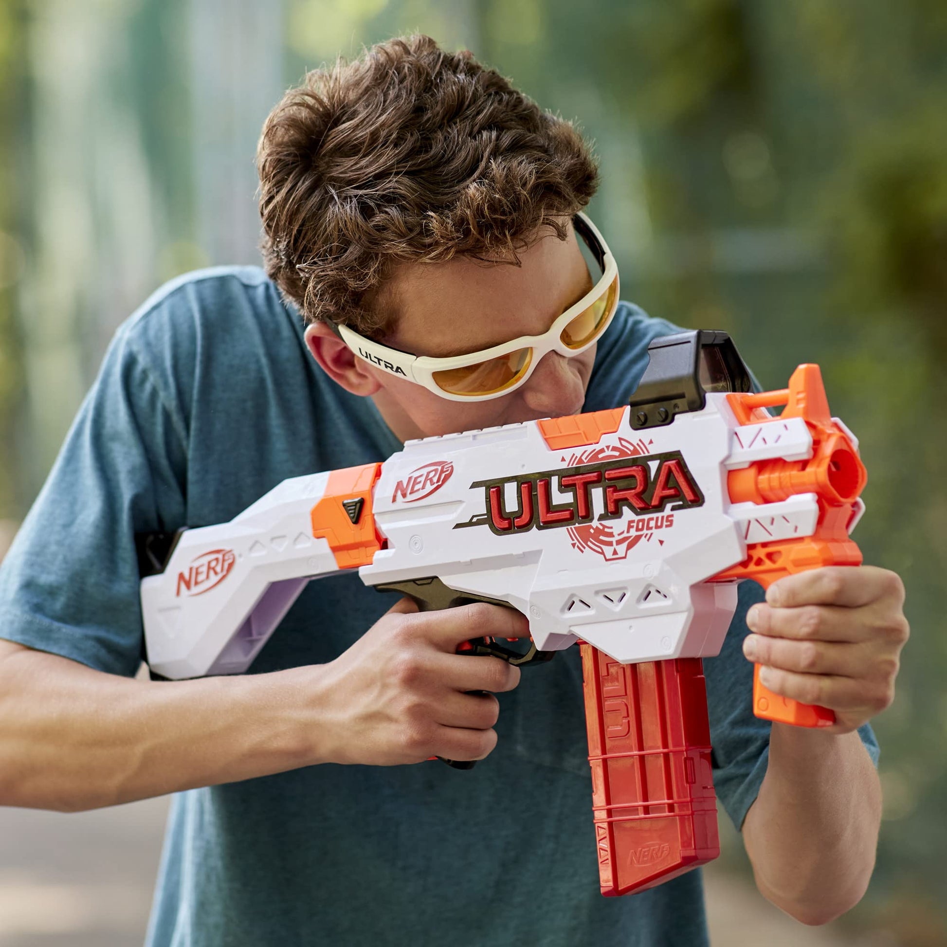 Nerf Ultra Focus Motorized Blaster, 10-Dart Clip (Amazon Exclusive)