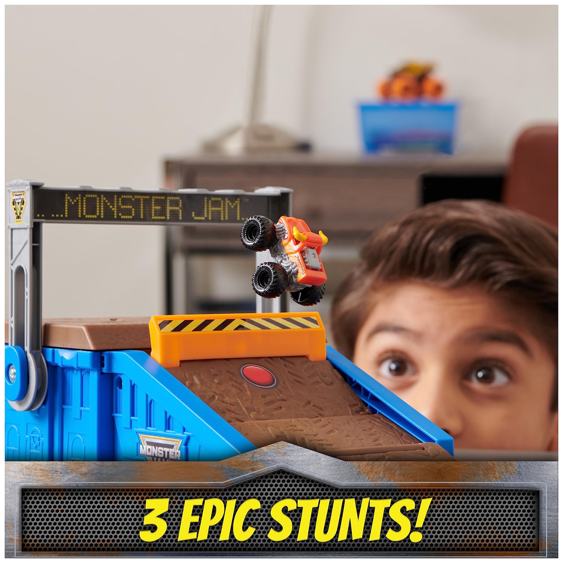 Monster Jam Freestyle Flip Playset