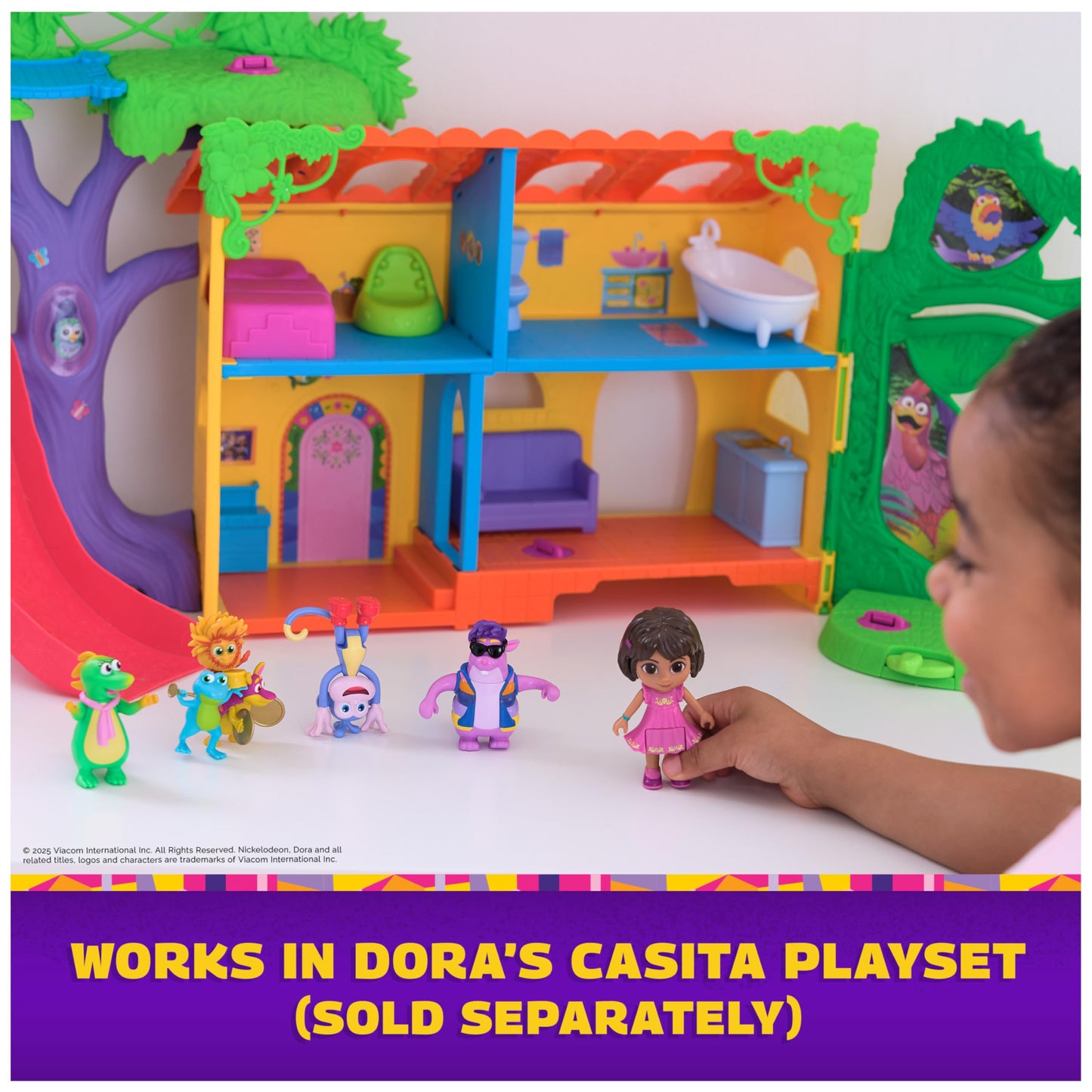 Dora, Fantastic Friends Gift Pack with Dora, Boots, Tico, Isa, and the Fiesta Trio, Toy Figures, Kids Toys for Girls & Boys Ages 3 and Up