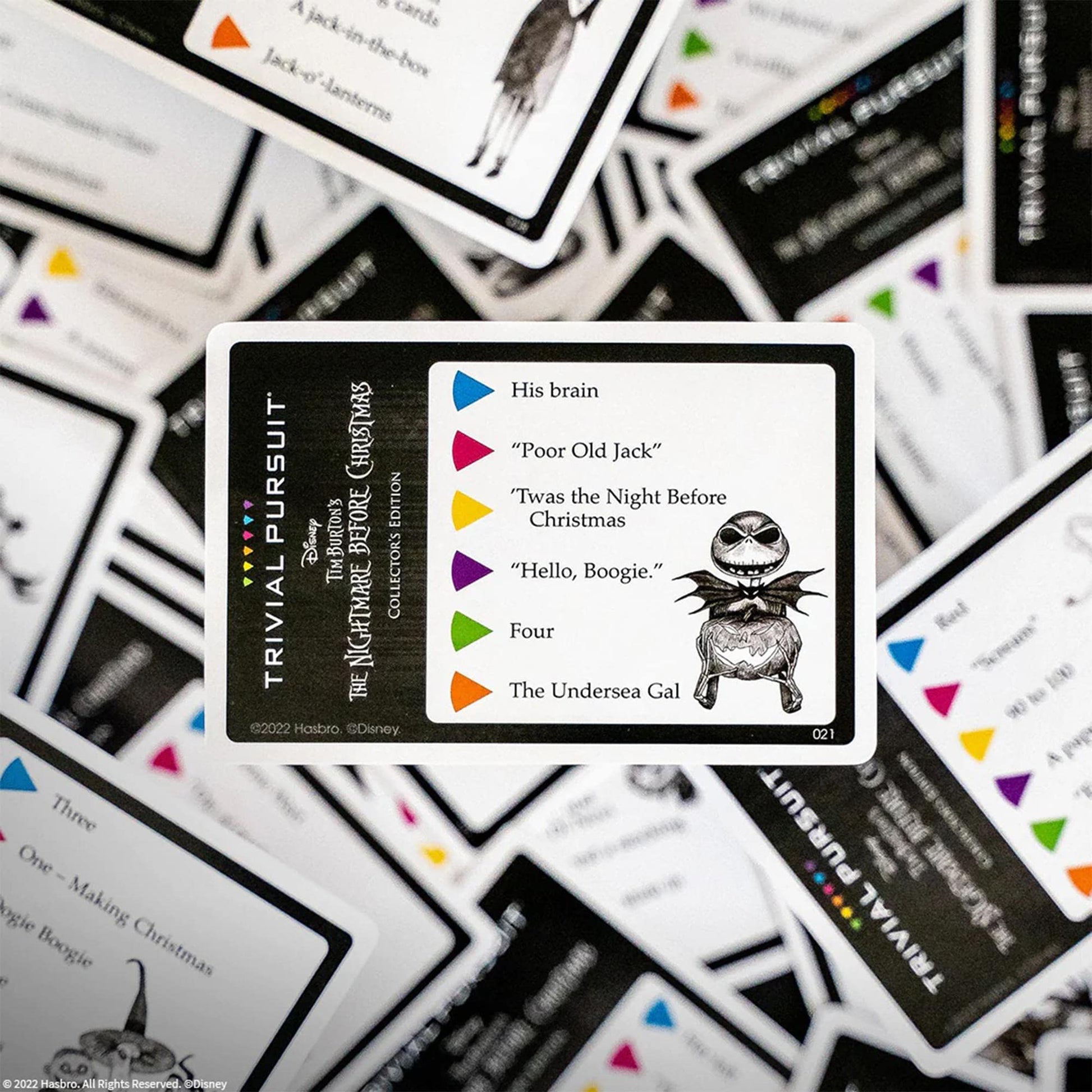 TRIVIAL PURSUIT: Disney Tim Burton’s The Nightmare Before Christmas | Collectible Trivia Board Game Featuring 420 Questions from Classic Stopmotion