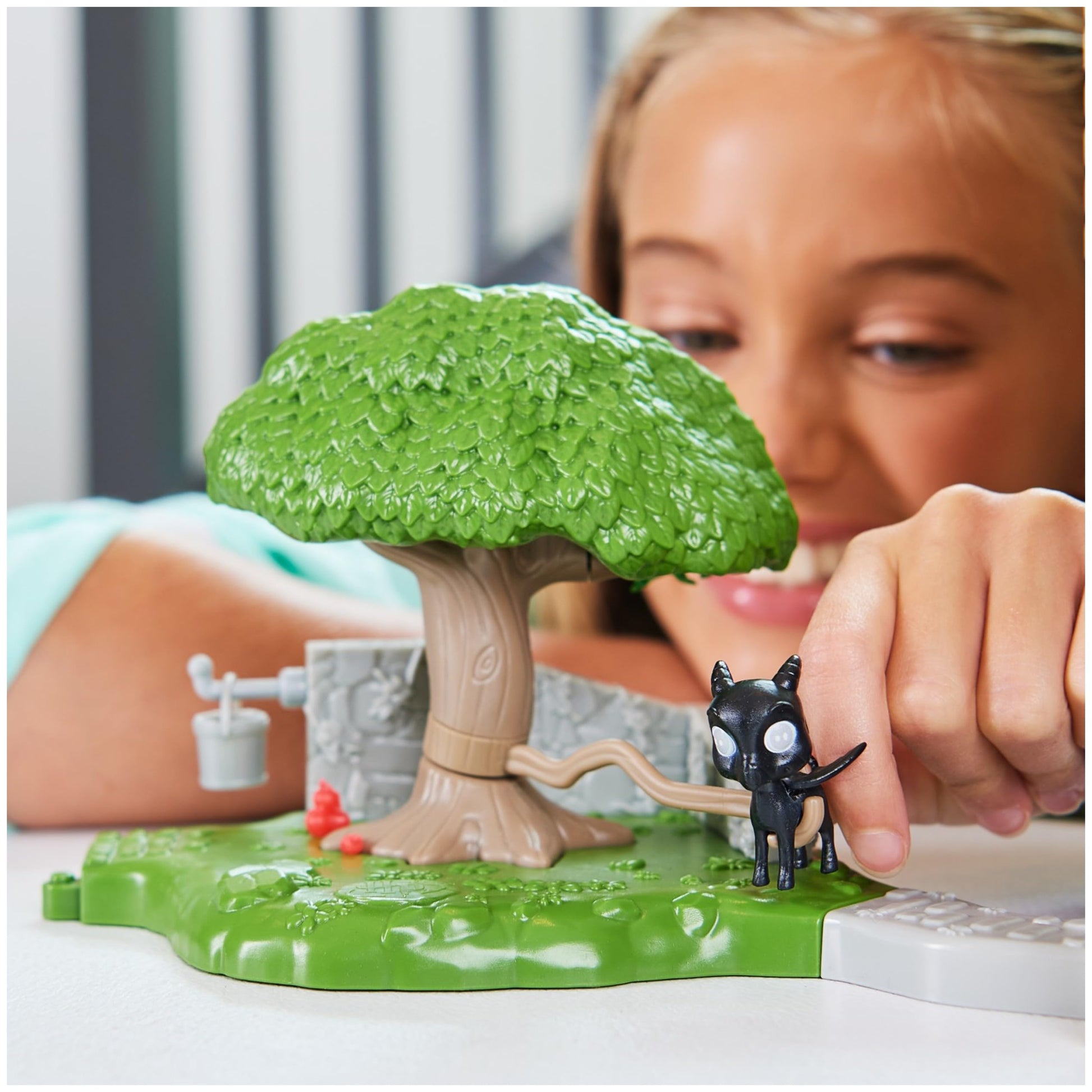 Wizarding World Harry Potter, Magical Minis Care of Magical Creatures with Exclusive Luna Lovegood Figure and Accessories, Kids Toys for Ages 5 and up