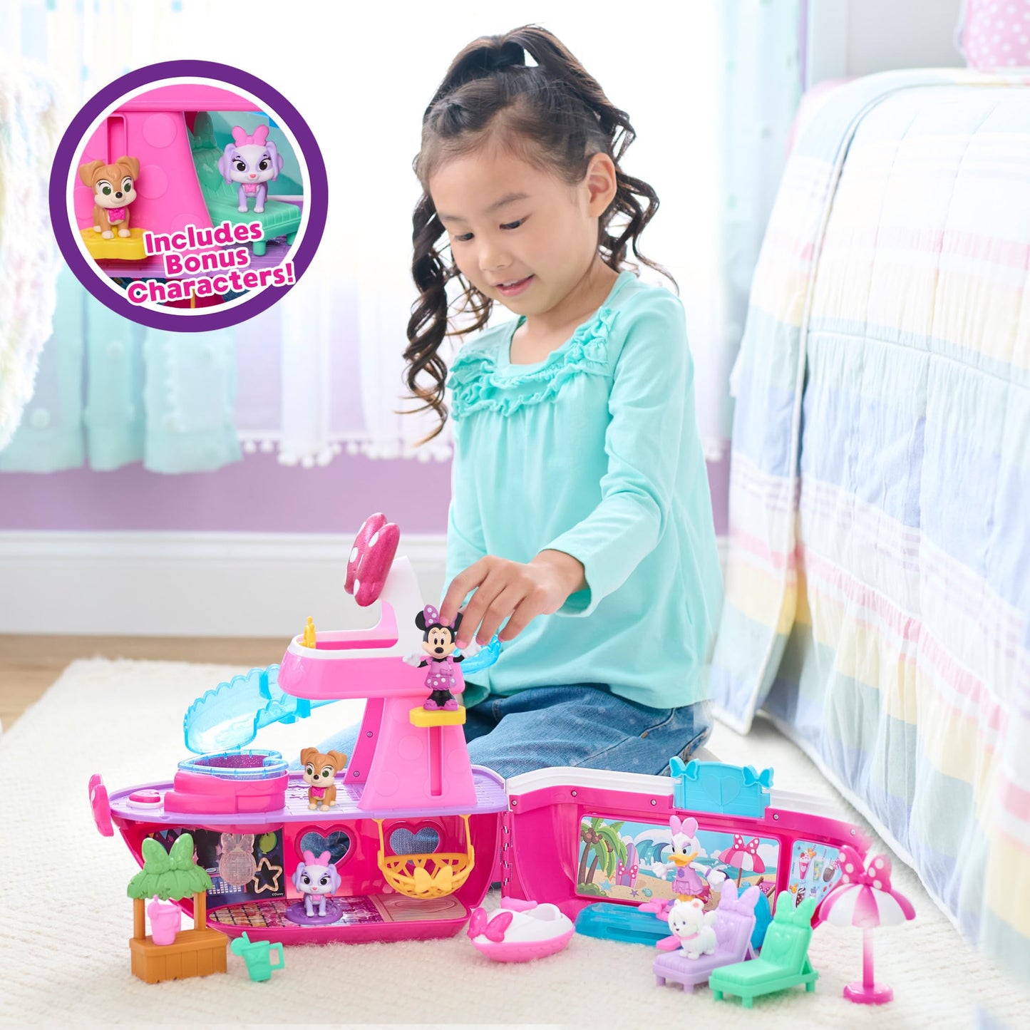 Disney Junior Minnie Mouse Bowdazzling Yacht, Lights and Sounds, 16-piece Playset with Figures, Pink, Boat, Bonus Pieces, Kids Toys for Ages 3 Up by