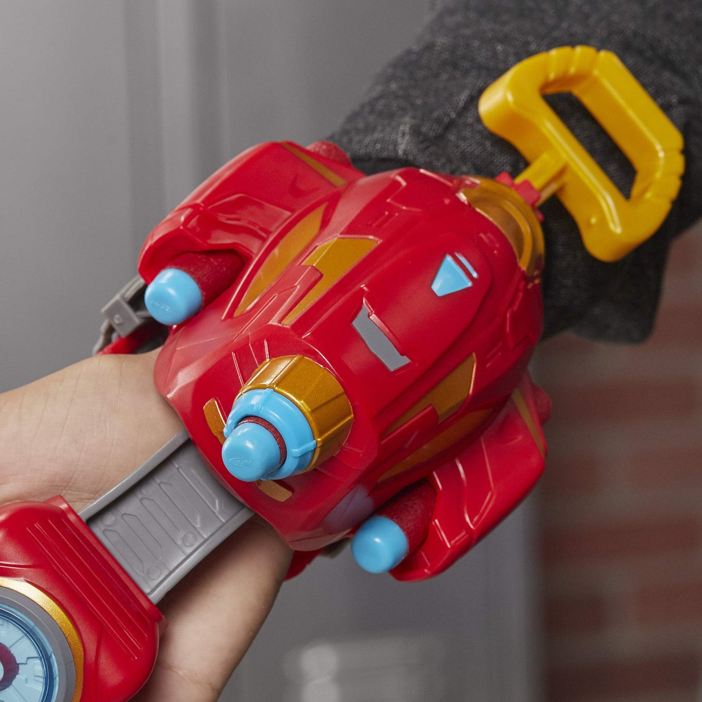 NERF Power Moves Marvel Avengers Iron Man Repulsor Blast Gauntlet NERF Dart-Launching Toy for Kids Roleplay, Toys for Kids Ages 5 and Up