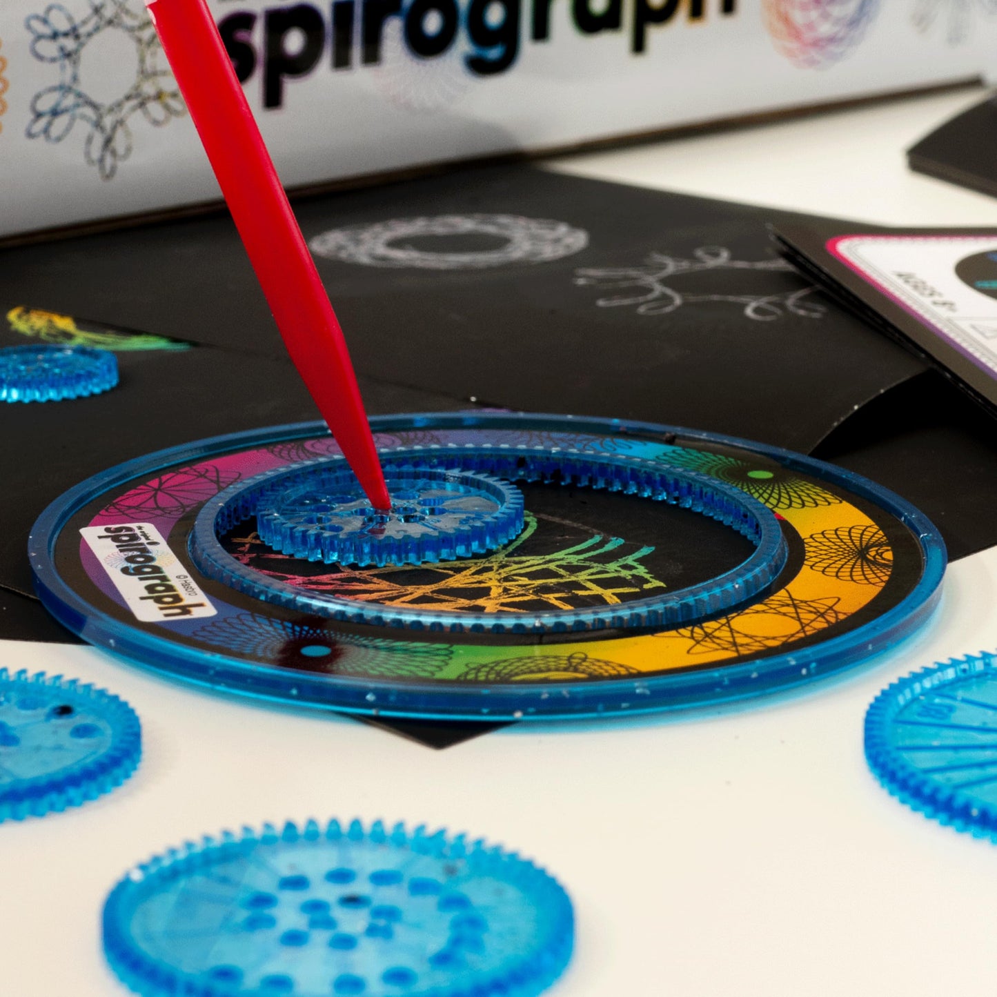 Spirograph Scratch & Shimmer - Arts and Crafts, Kids Toys, Art Supplies, Craft Supplies, Drawing Kit, Spiral Art, Classic Gear Design Kit, Magic
