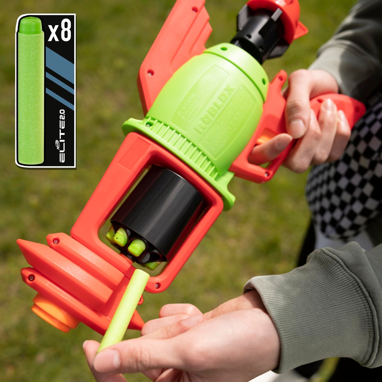 Nerf Roblox Build A Boat for Treasure: Spacelock Ray Blaster, Includes Code to Redeem Exclusive Virtual Item, 8 Elite Darts