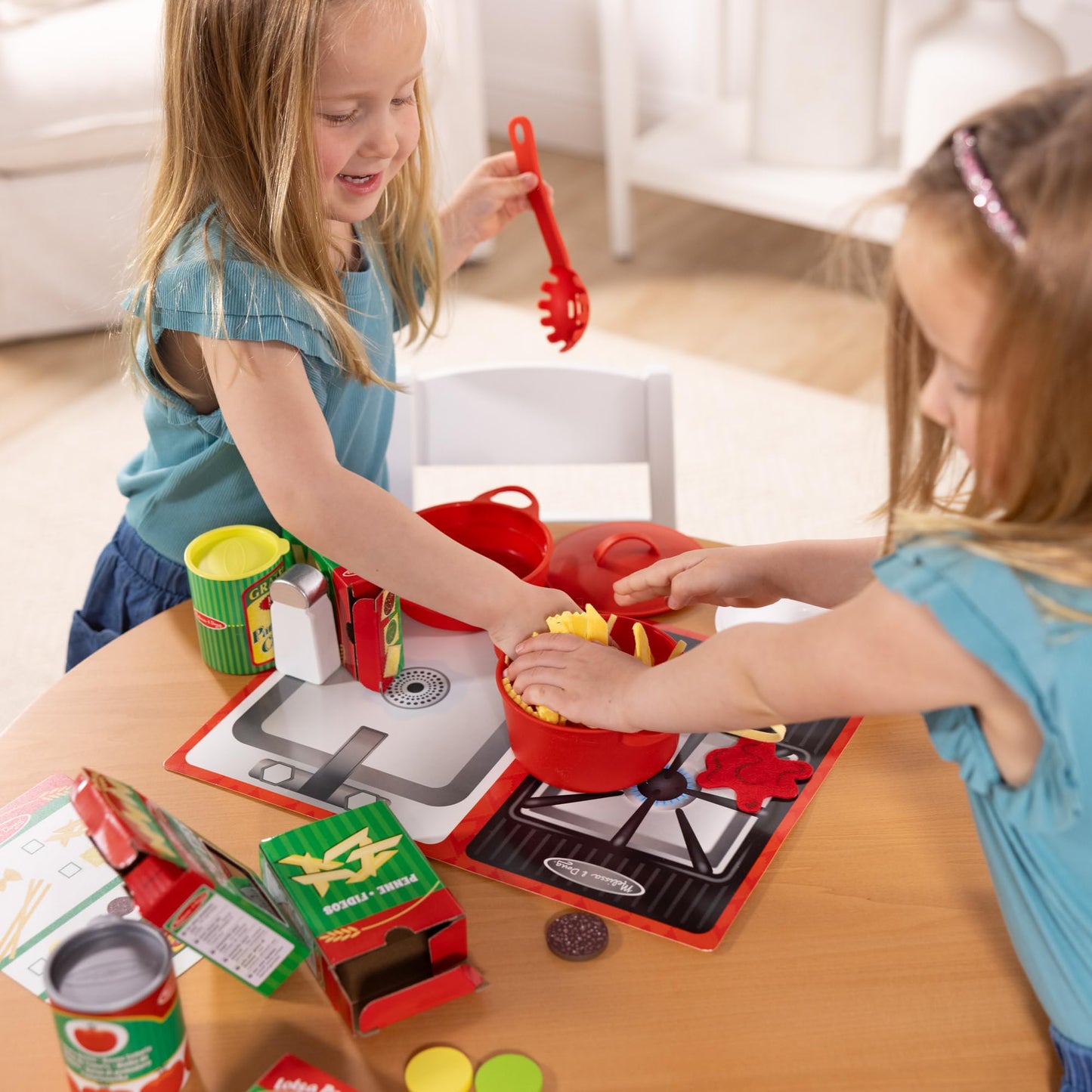 Melissa & Doug Prepare & Serve Pasta Set with Toy Food & Kids Play Kitchen Accessories, Montessori-Inspired Preschool Learning Toys for Girls & Boys