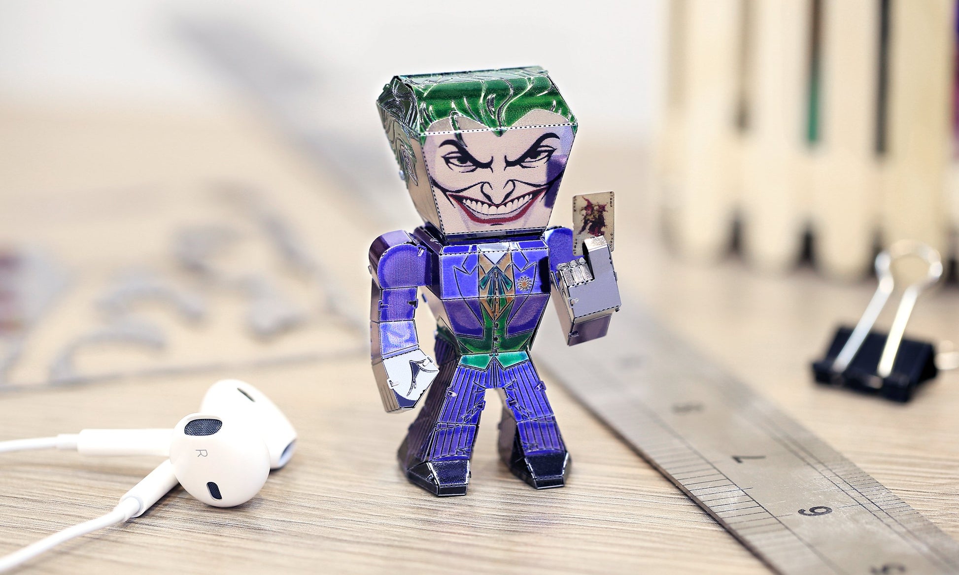 Fascinations Metal Earth DC Justice League The Joker 3D Metal Model Kit
