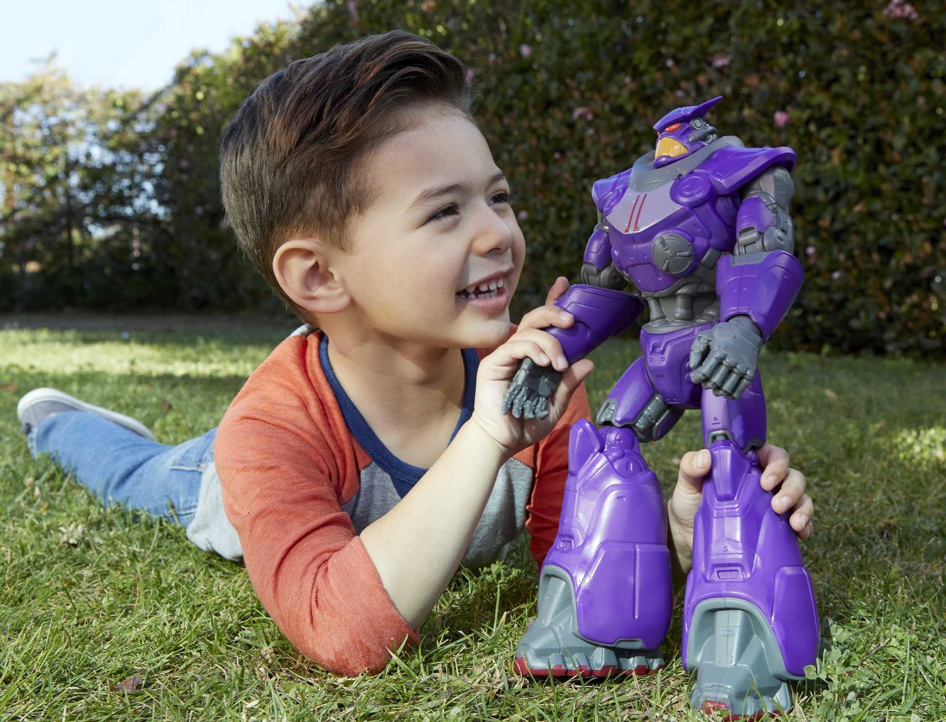 Mattel Disney Pixar Lightyear Large Scale Zurg Action Figure, 13.75 in Tall Authentic Movie Toy 11 Movable Joints, Collectible Gift for Kids 4 Years
