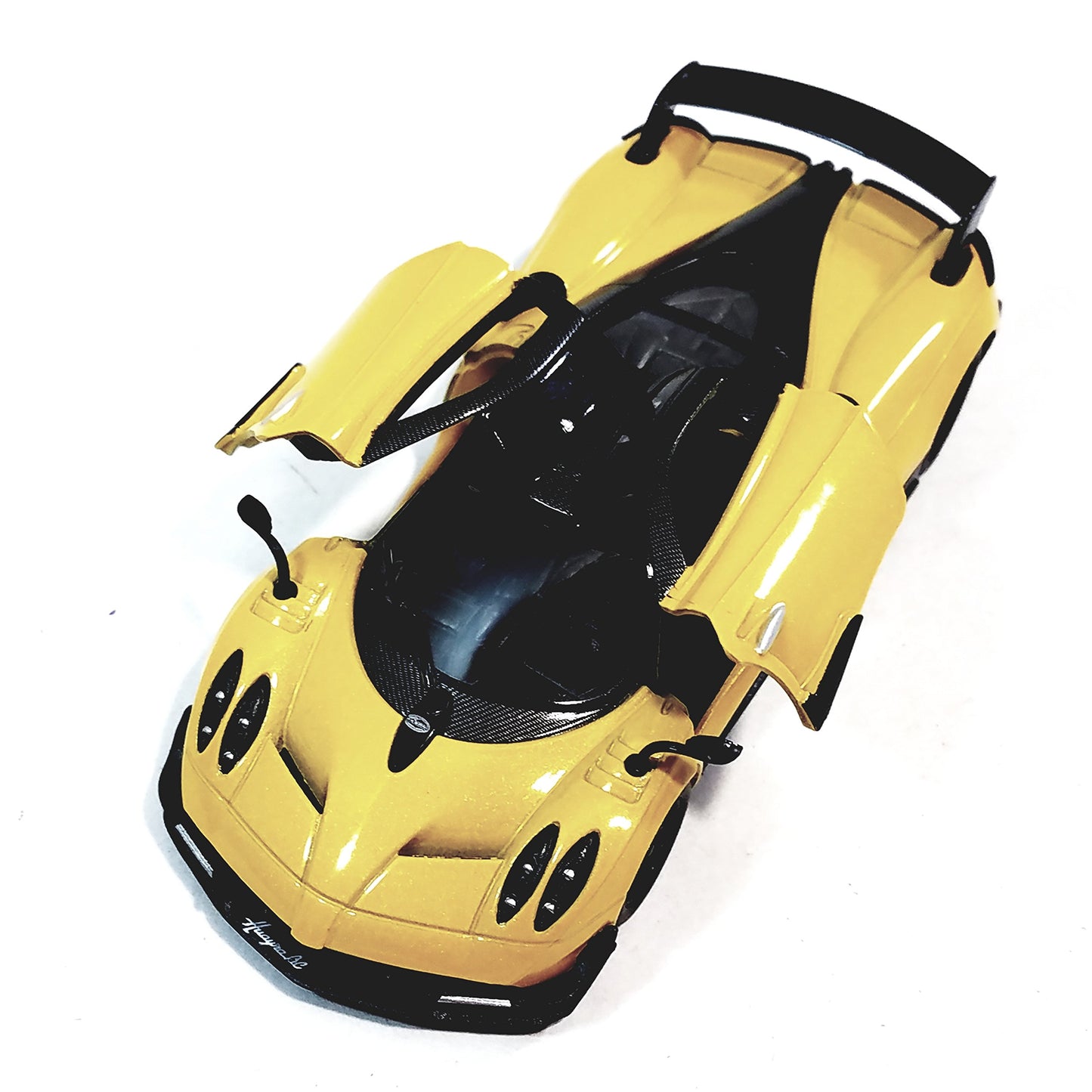 KiNSMART - 2016 Pagani Huayra BC 5" 1:38 Scale Die Cast Metal Model Toy Car w/Pullback Action (Yellow)