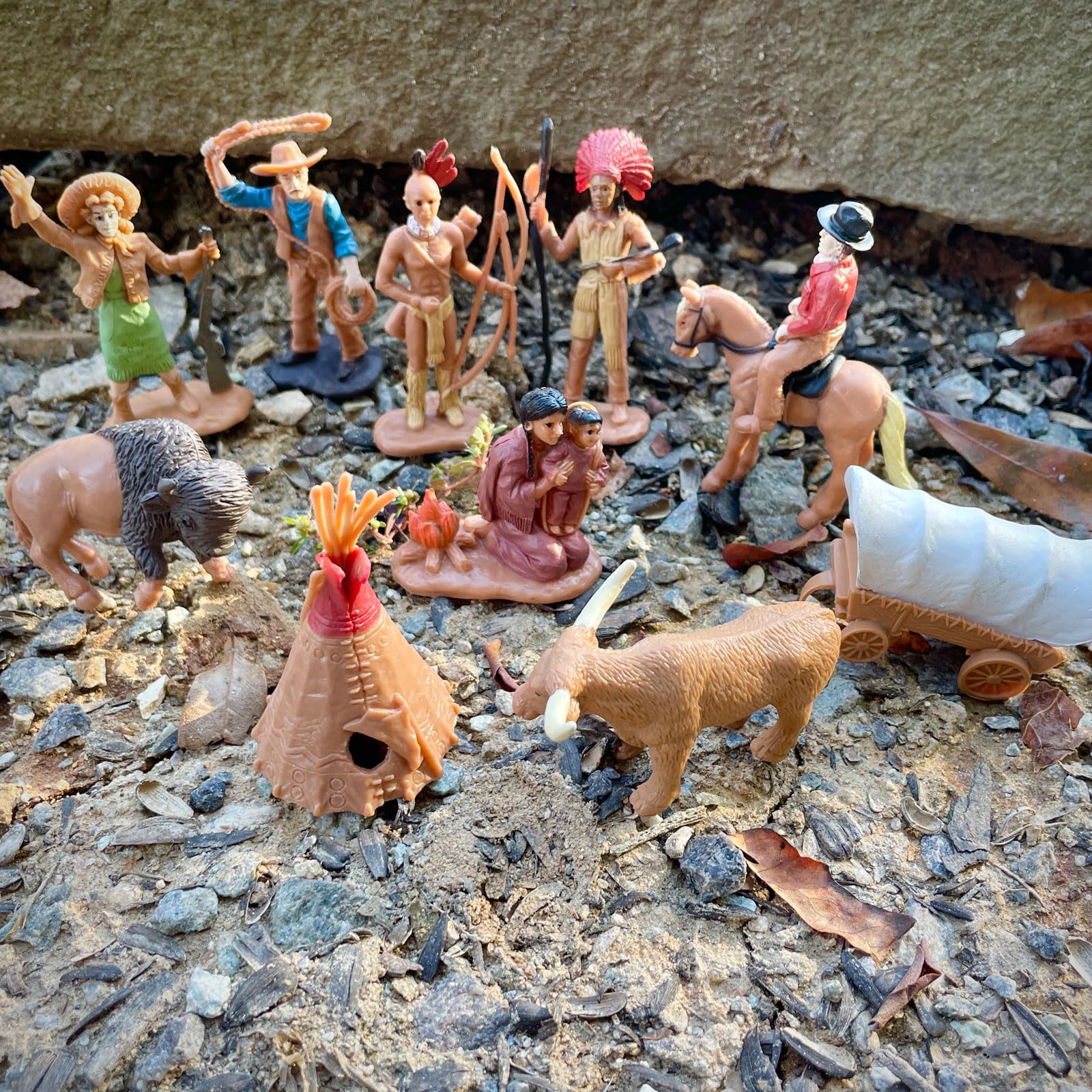 Safari Ltd. Wild West TOOB - 10 Figurines: Native Teepee, Bull, Wagon, Buffalo, Chief, Cowboy, Riding Cowboy, Saddled Horse - Educational Toy Figures