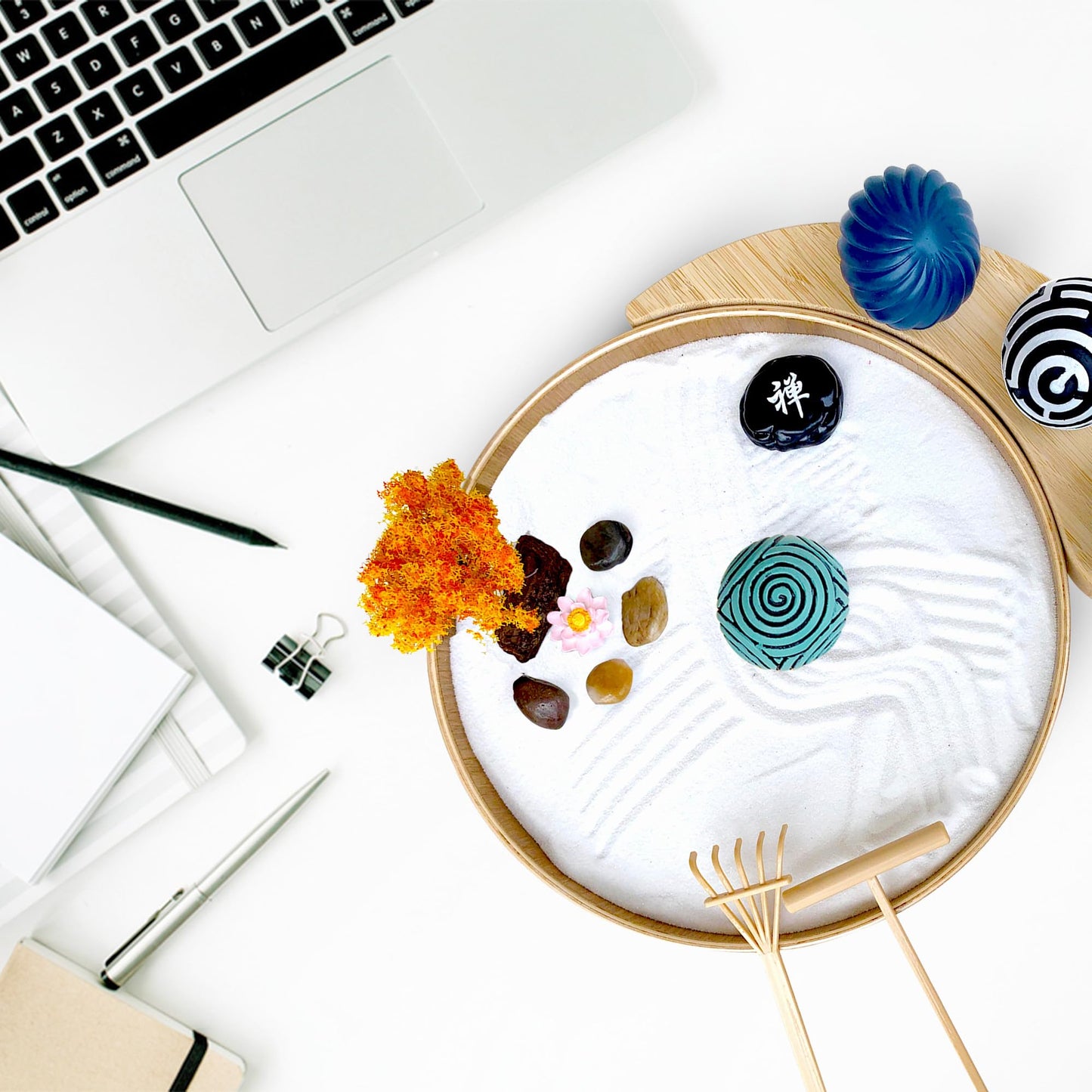 Zen Garden for Desk, Sand Tray Therapy Kit,Zen Gift Set,Japanese Desktop Mini Zen Garden, Zen Office Décor & Home Meditation - 3 Stamp Spheres