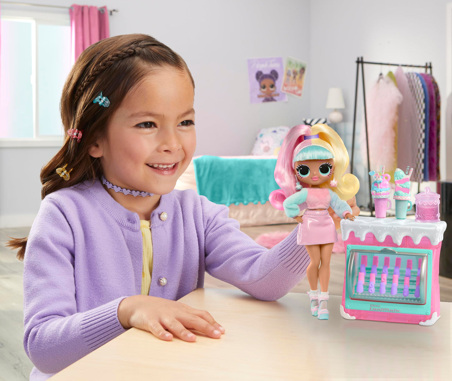 LOL Surprise OMG Sweet Nails - Candylicious Sprinkles Shop with 15 Surprises, Including Real Nail Polish, Press On Nails, Sticker Sheets, Glitter, 1