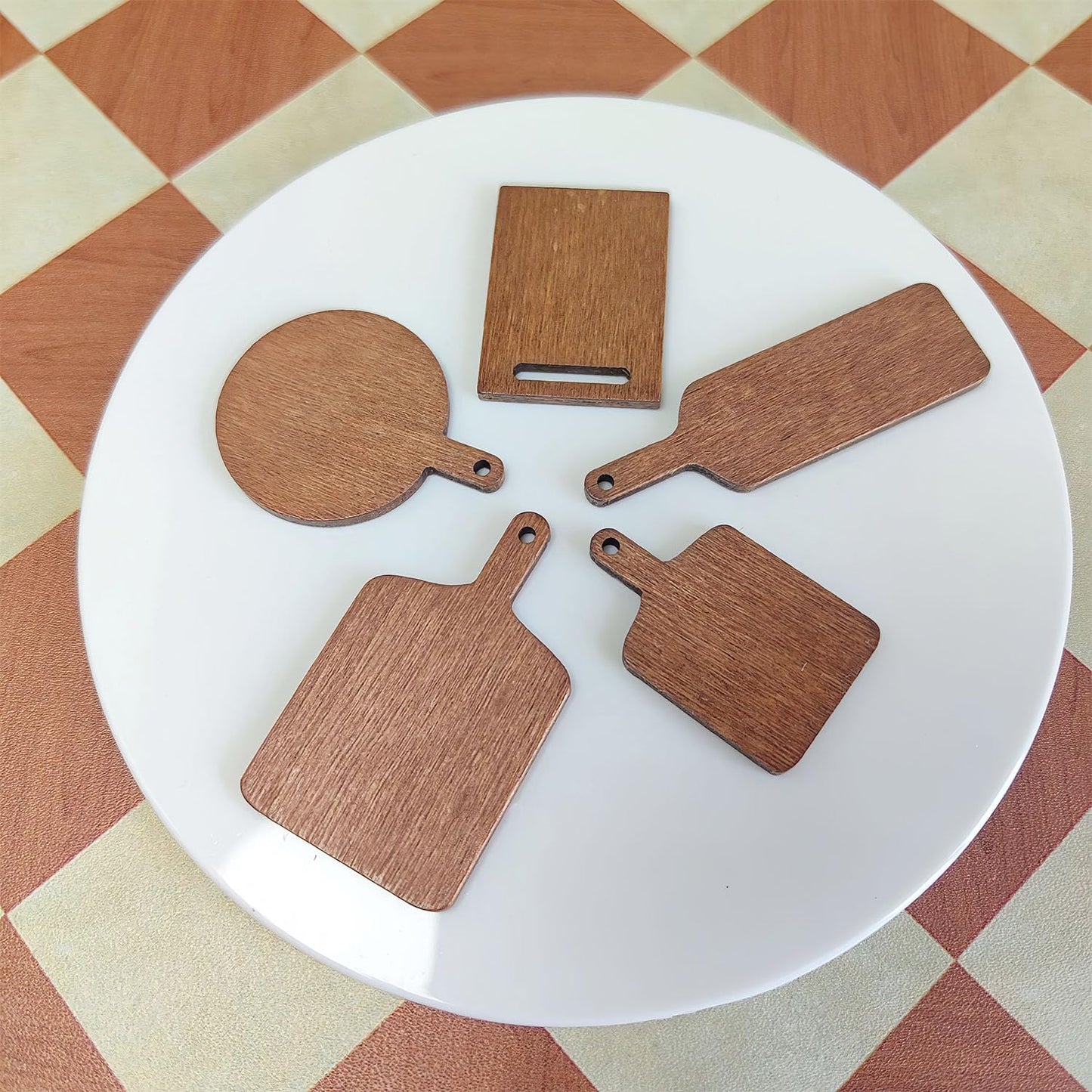 Miniature Wood Cutting Board Set (5pcs): 1/12 Scale Kitchen Decor for Dollhouse