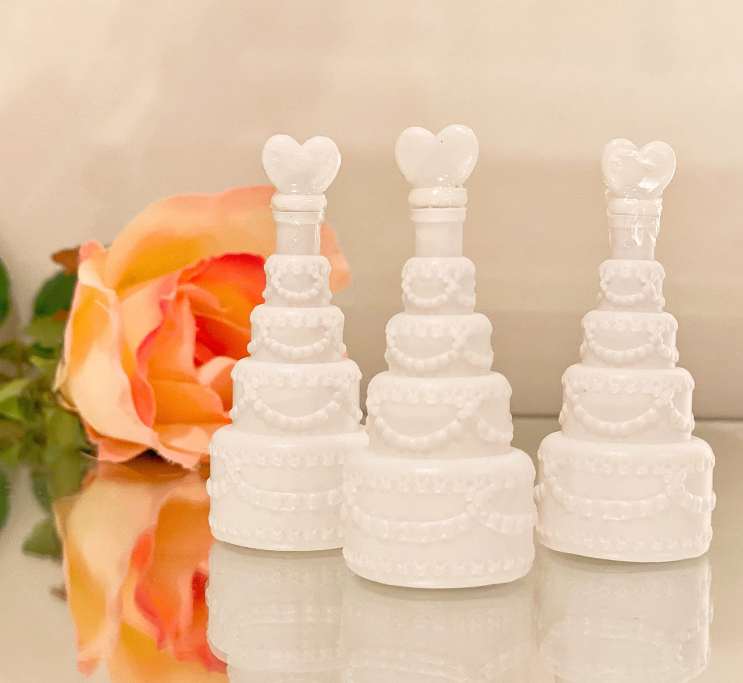 GIFTEXPRESS 48 pcs 3" Wedding Bubble Wands White Cake Shaped Bubble Wands, Party Favors for Wedding Supplies, Valentine's Day, Anniversary