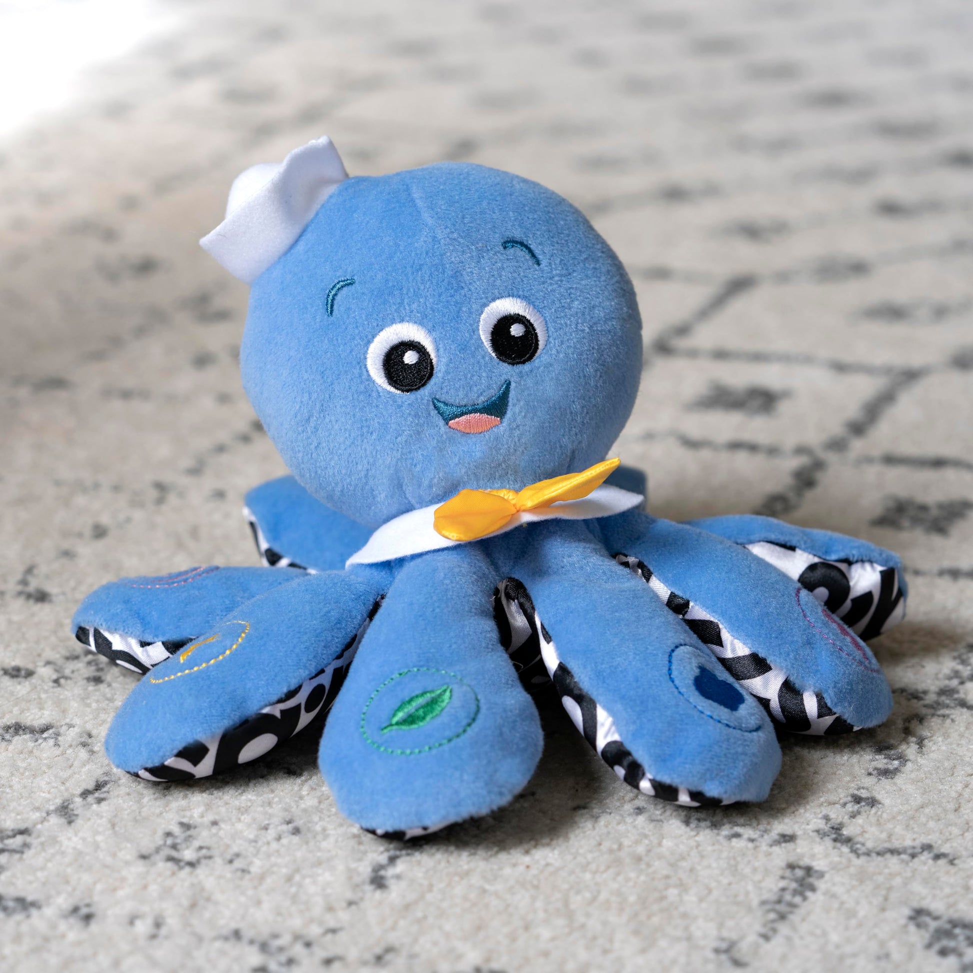 Baby Einstein Octoplush Musical Huggable Stuffed Animal Plush Toy, Learn Colors in 3 Languages, Blue, 11" Age 3 Month and up,