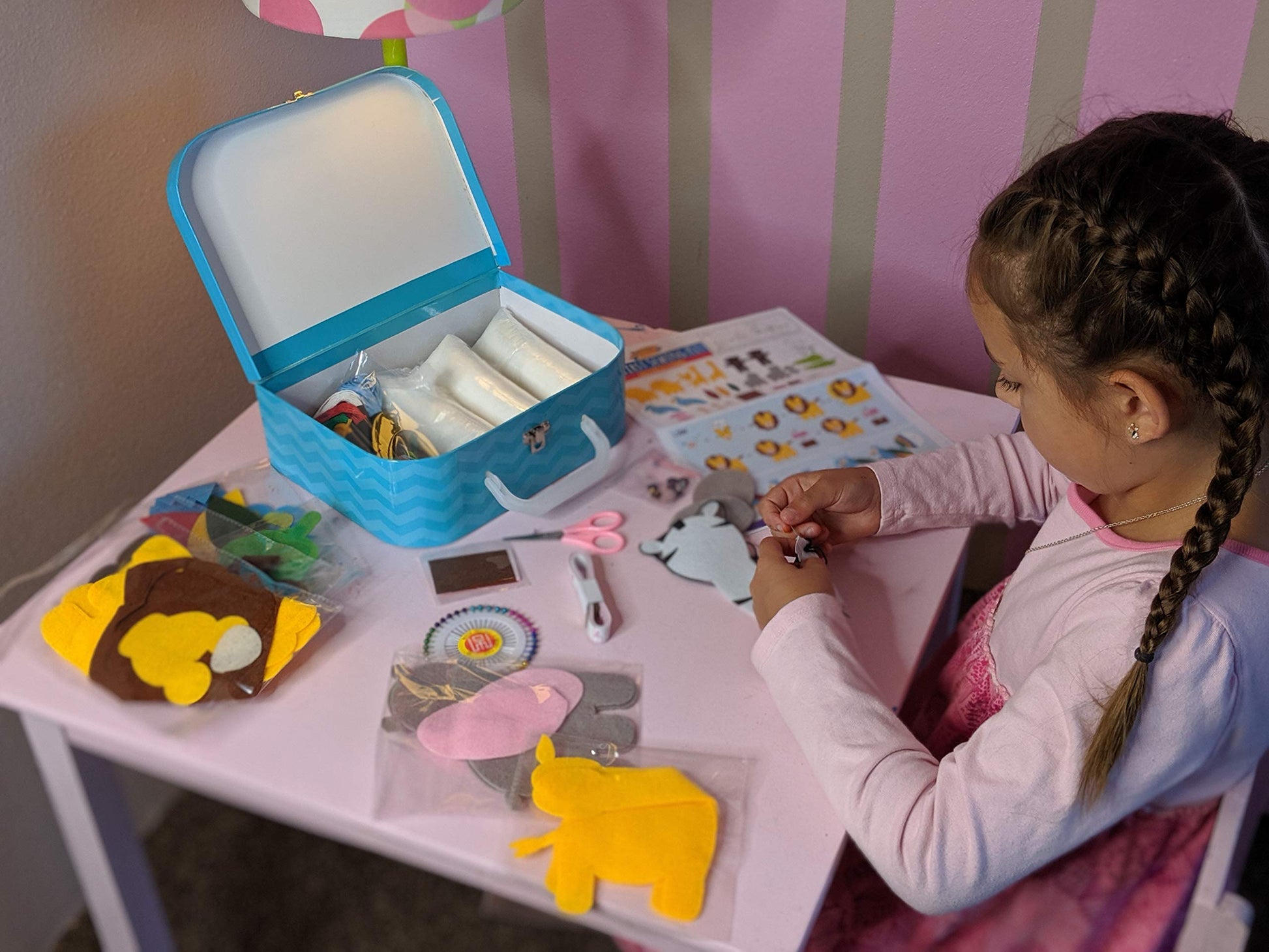 Peachy Keen Crafts Kids Sewing Kit, Learn to Sew for Ages 8-12, Beginner Felt Craft Kit, Make 6 Fun Stuffed Animals and A Pin Cushion, Teach Basic