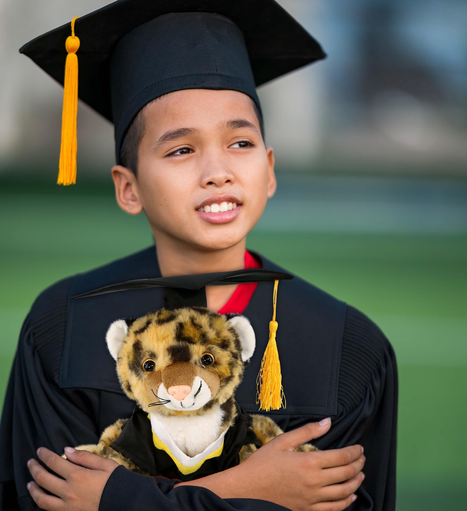 DolliBu Squat Leopard Graduation Plush Toy - Soft Leopard Plush Graduation Stuffed Animal Dress Up with Gown & Cap with Tassel Outfit - Gift