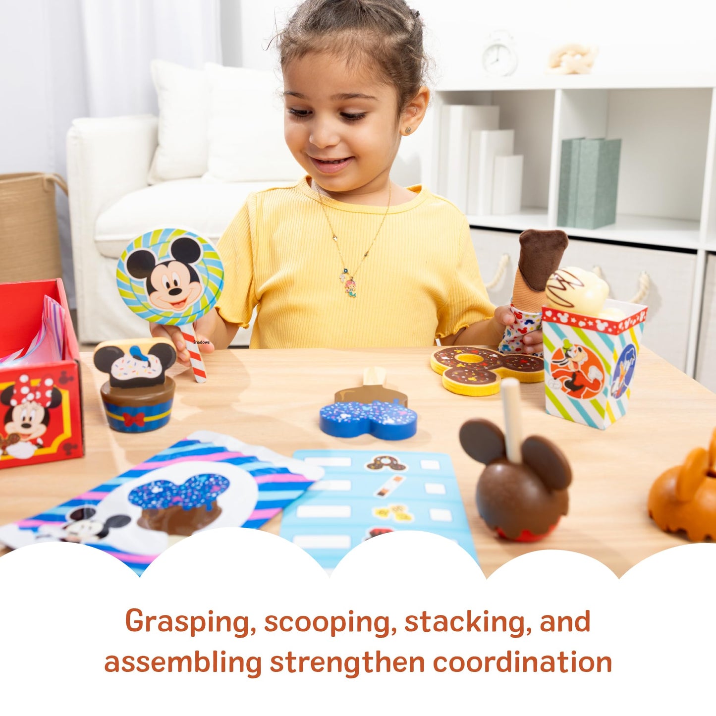 Melissa & Doug Disney Snacks & Popcorn 24-Piece Play Food Set