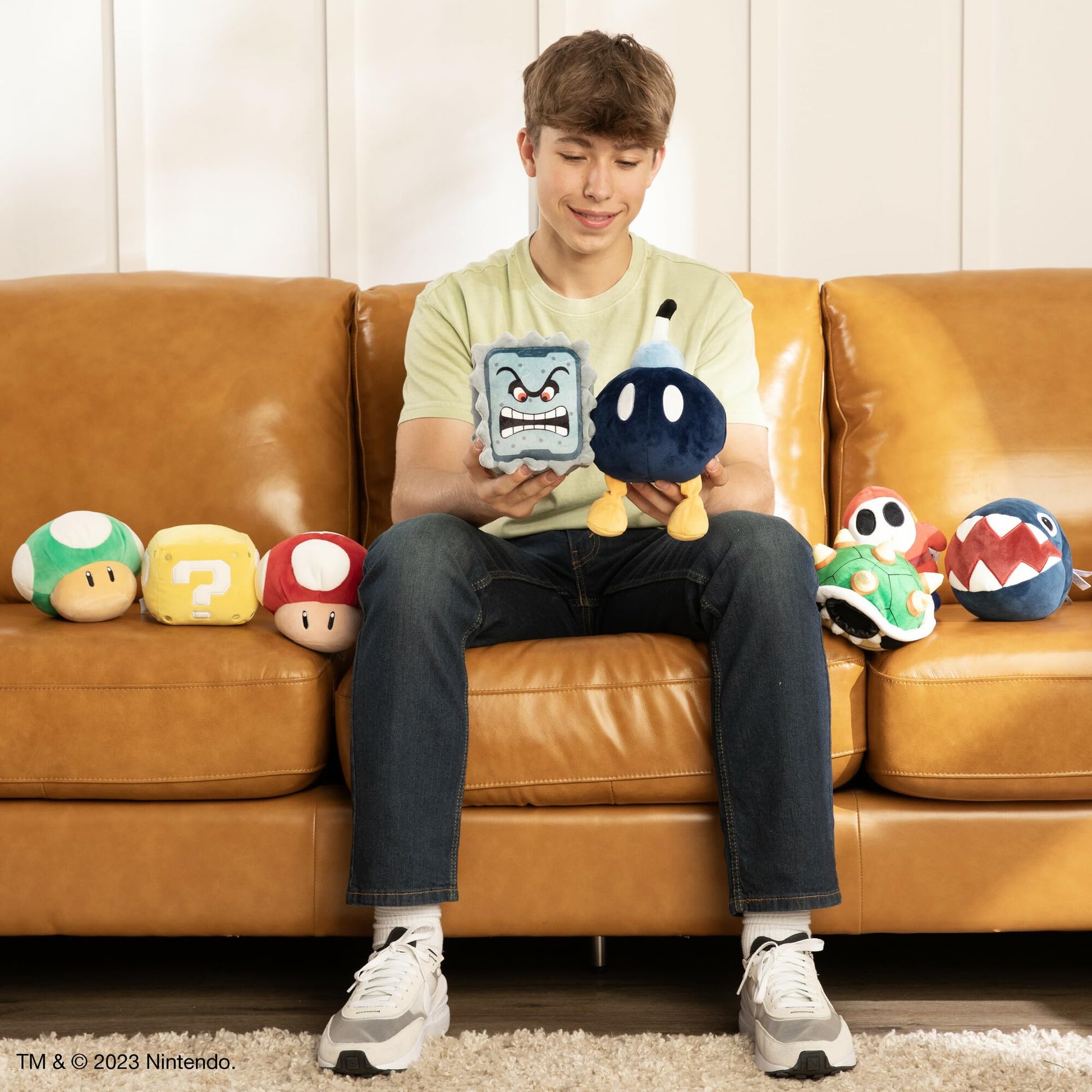 Club Mocchi Mocchi- Super Mario Plush - Bob-Omb Plushie - Squishy Mario Toys and Cute Stuffed Animals - Gaming Room Decor - Video Game Collectibles