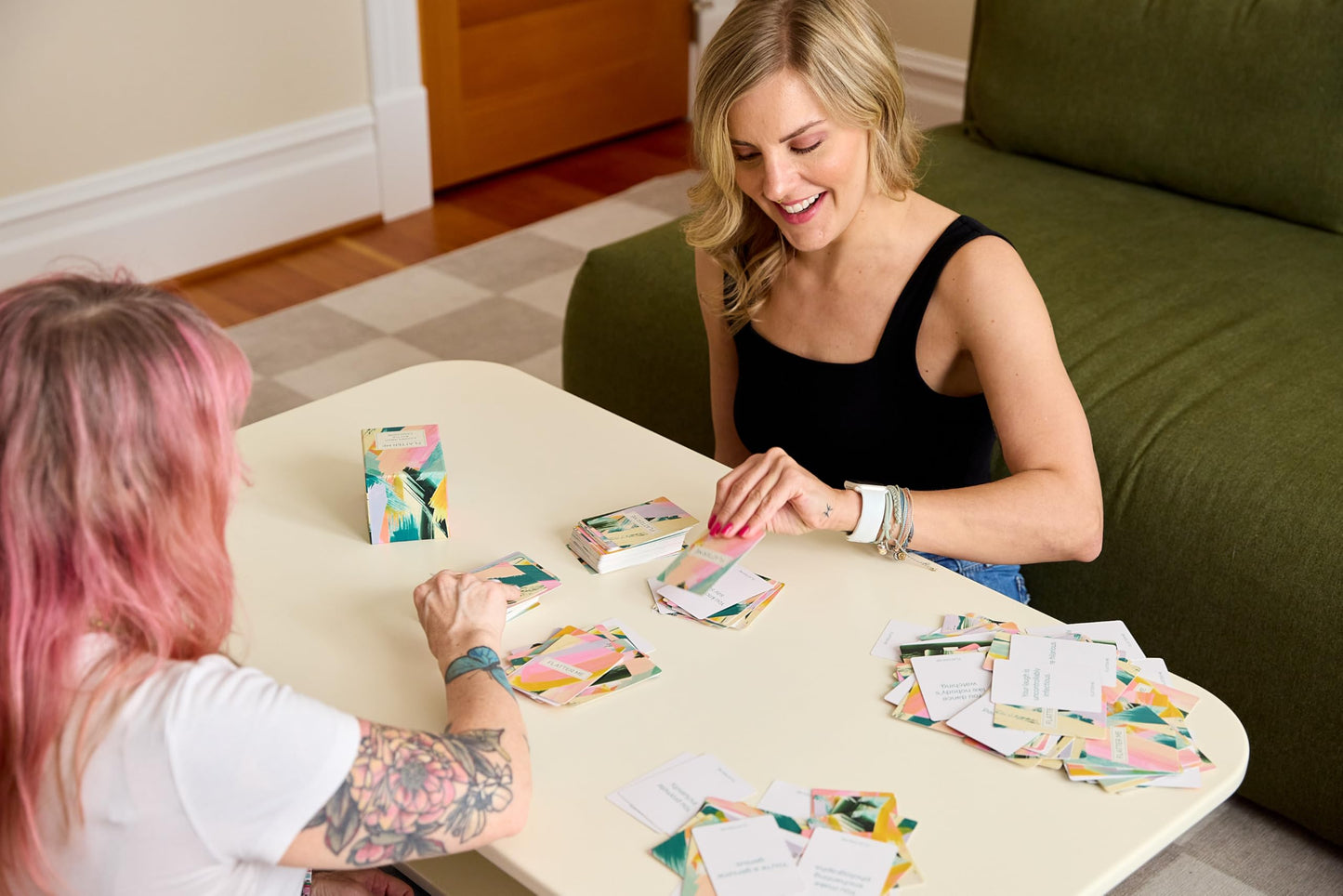 Pink Tiger Games Flatter Me: A Compliment Battle Card Game