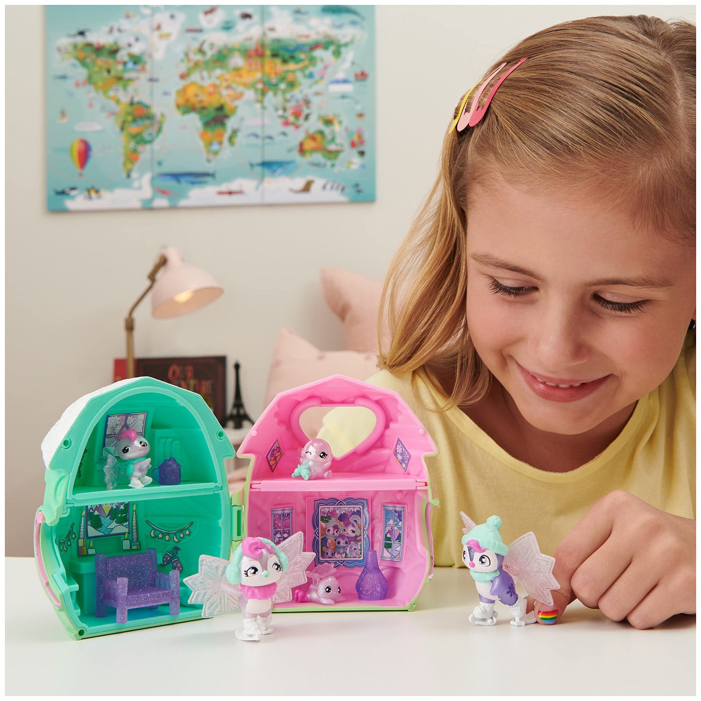 HATCHIMALS CollEGGtibles, Rainbow-Cation Family Hatchy Home Playset with 3 Characters and up to 3 Surprise Babies (Style May Vary), Kids’ Toys