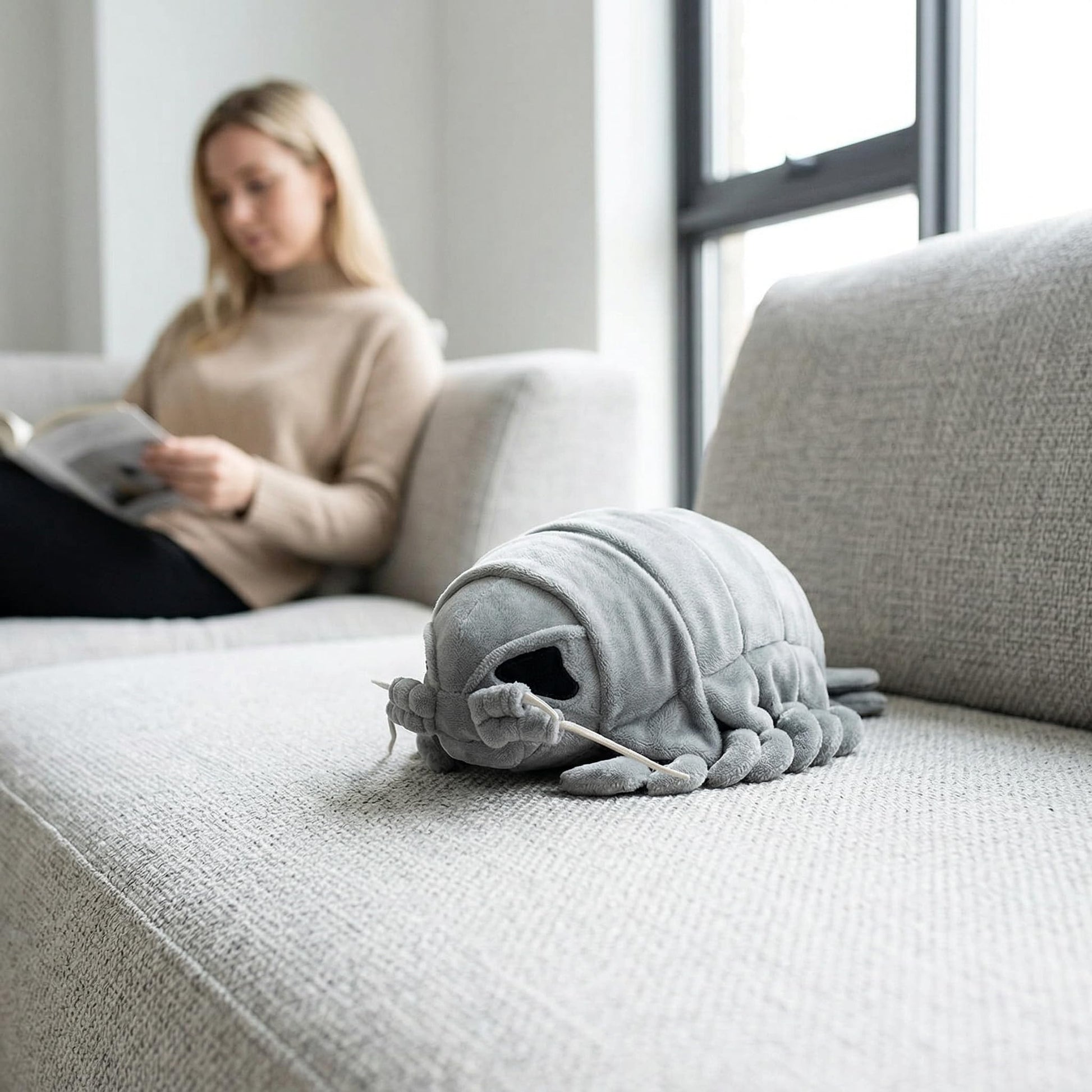 Frankiezhou Home Bathynomus Giganteus Isopod Plush Toy - Realistic Deep Sea Creature Isopod, Soft Crustaceans Animals, Big lice Plushie Toys Model