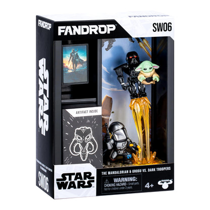 Fandrop - Star Wars: The Mandalorian™ - The Mandalorian & Grogu vs Dark Troopers, Displayable Diorama, Artifacts & Scene Marker to Enhance Collection
