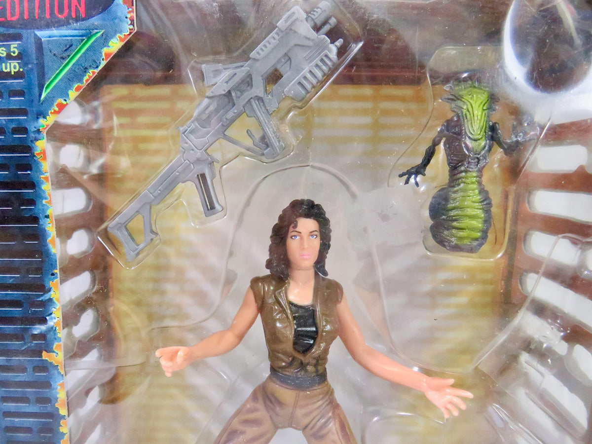 1997 Alien Resurrection Motion Picture Action Figure - Ripley