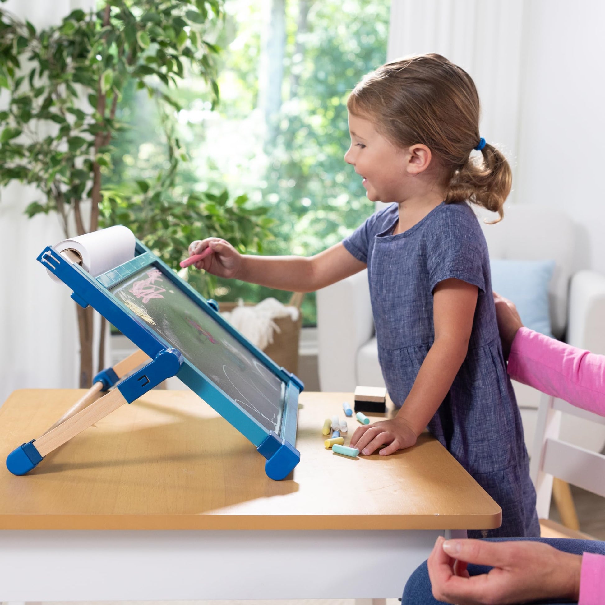 Melissa & Doug Magnetic Tabletop Easel, Deluxe Double-Sided Wooden Art Set with Chalkboard, Dry-Erase Board, Paper Roll Holder, Magnets & Art