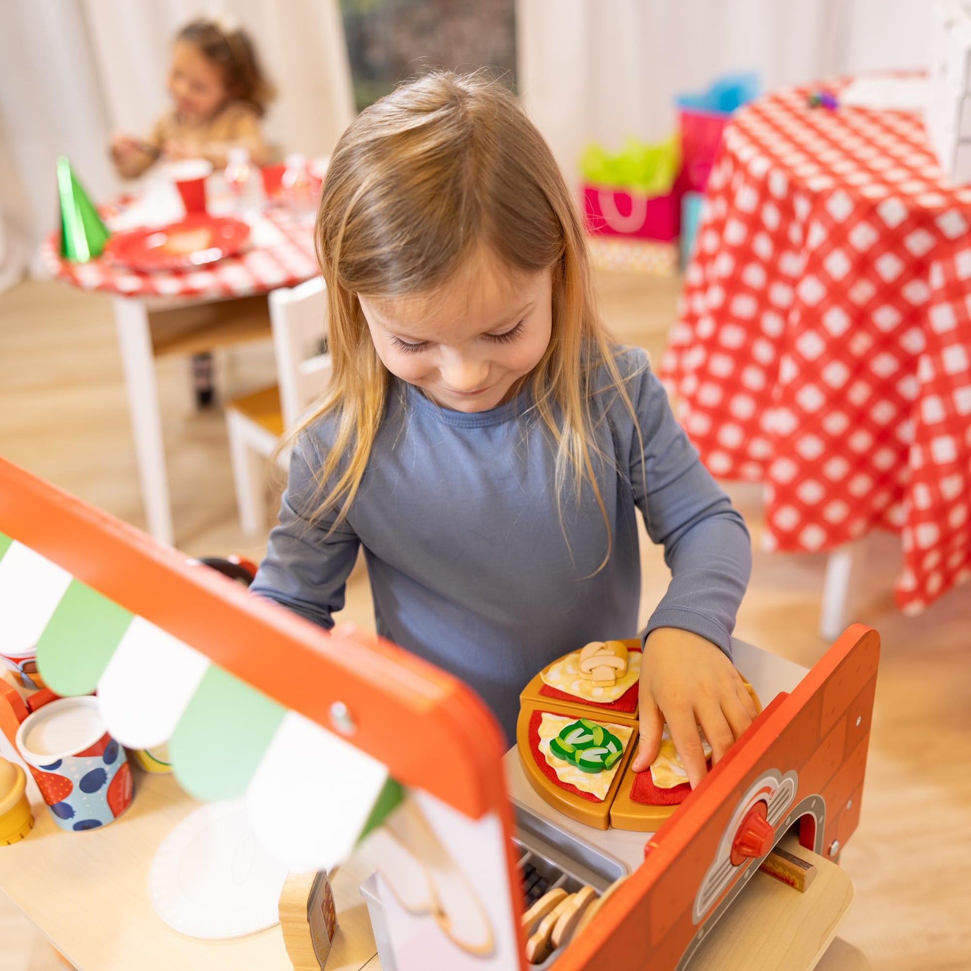 Melissa & Doug Wooden Pizza Food Truck Activity Center