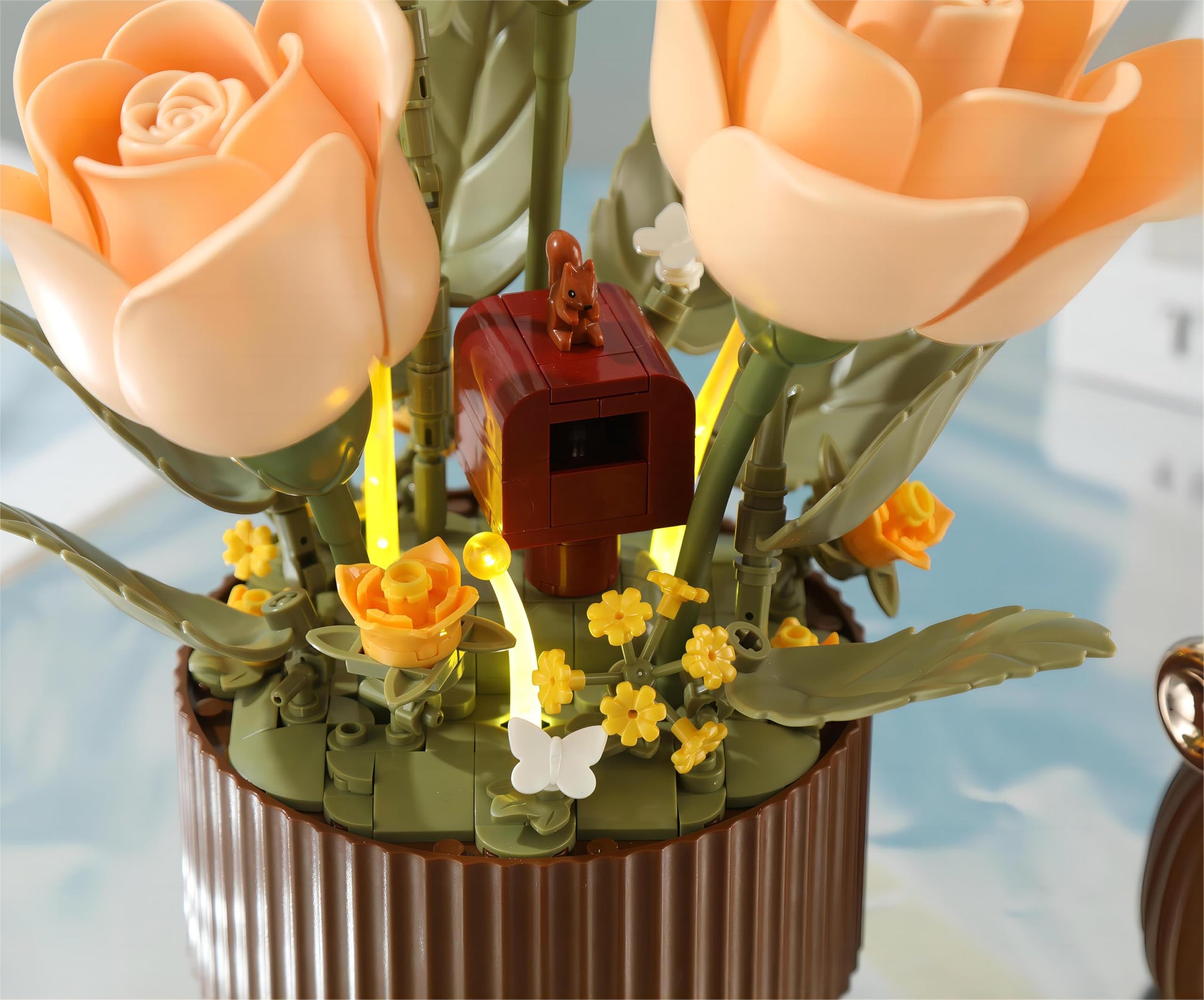 Yushinv Electric Flower Bouquet Building Set with Remote Control Spray-Bottle, 255 PCS,Original Music (Type :Symphony) Motorized Roses Flowers STEM