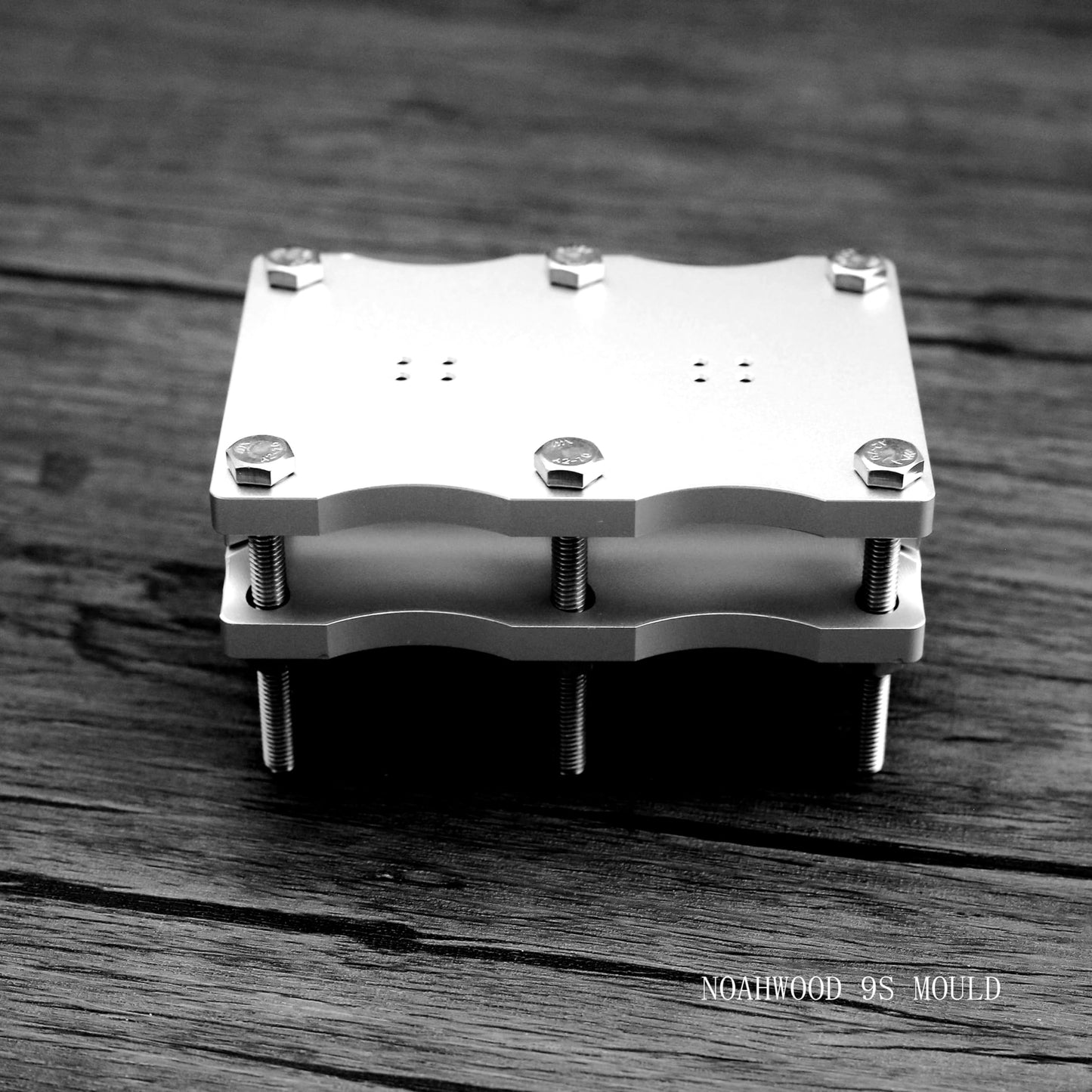 Noahwood Handmade Fingerboard Deck 97x35.5mm 6-Layer Color Maple Pro Deep Concave Creative Design Mini Skateboard (Sunflower)
