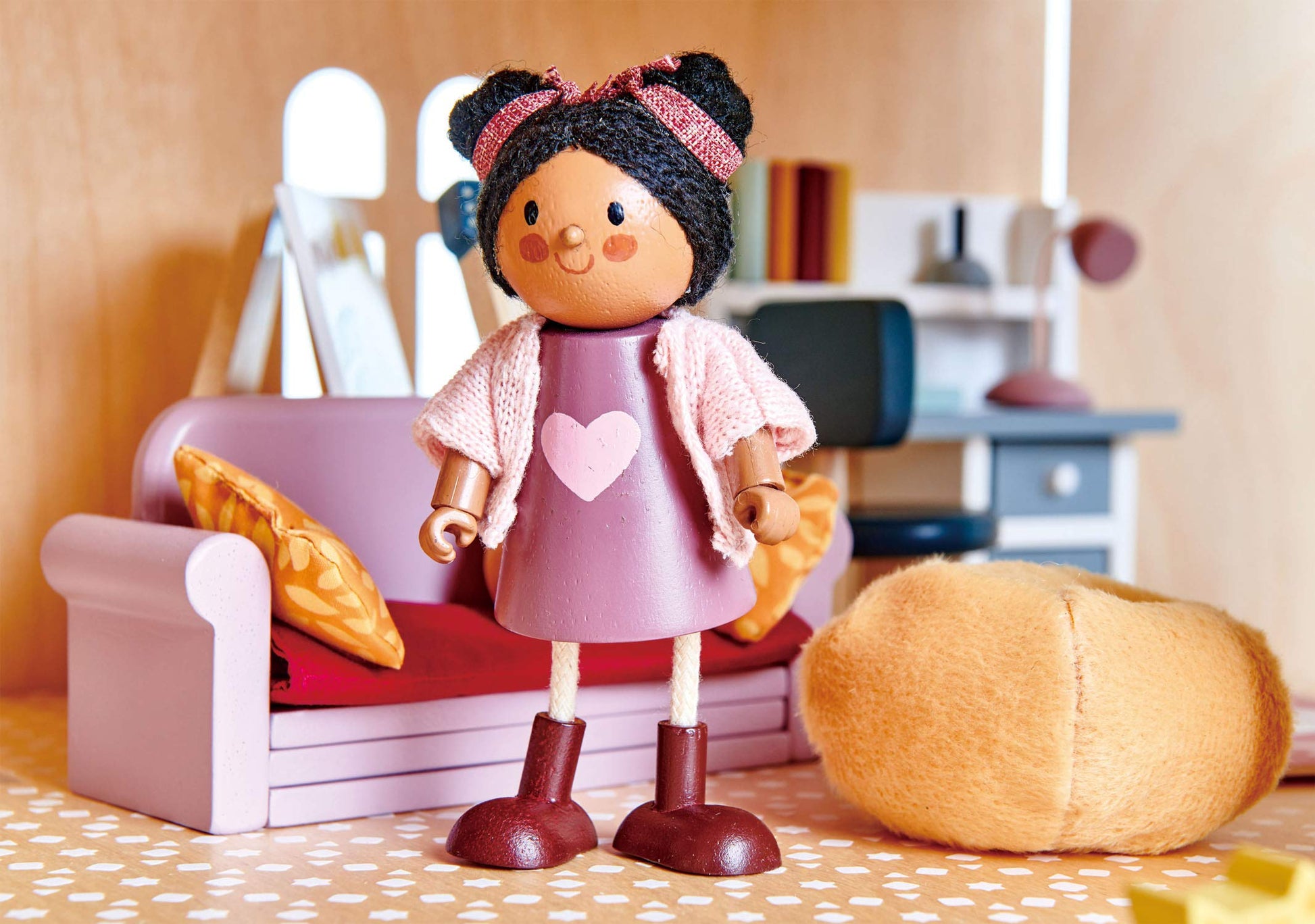 Tender Leaf Toys - Ayana and Her Cat - Wooden Miniatures Flexible Doll, Multicultural Action Figure for Dollhouse - Encourage Creative and Imaginative