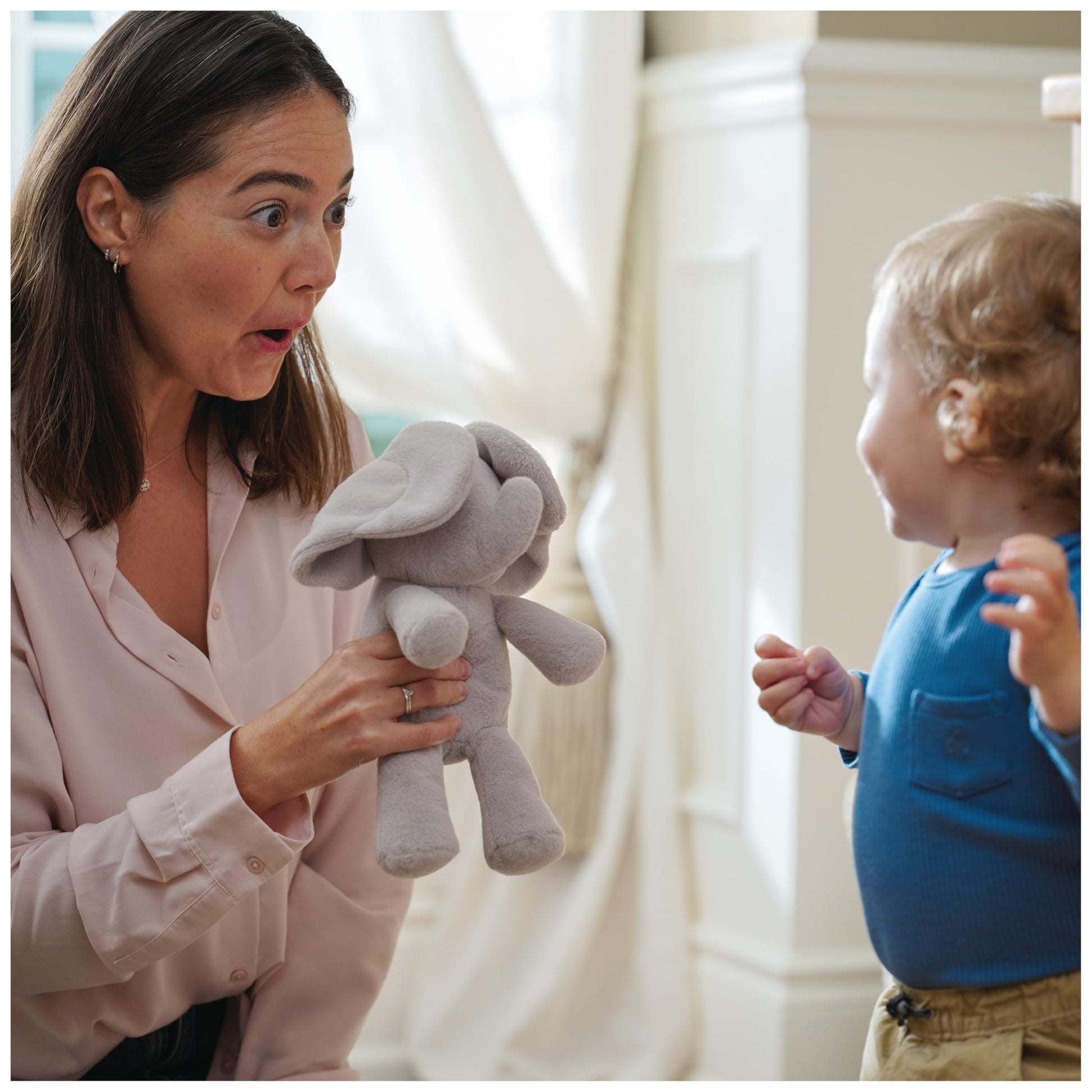 Gund - Hide and Seek Flappy The Elephant - Animated Soft Toy for Baby - Moves Your Ears - Elephant Plush Toy Size 20 cm - Easy to Carry - Baby Soft