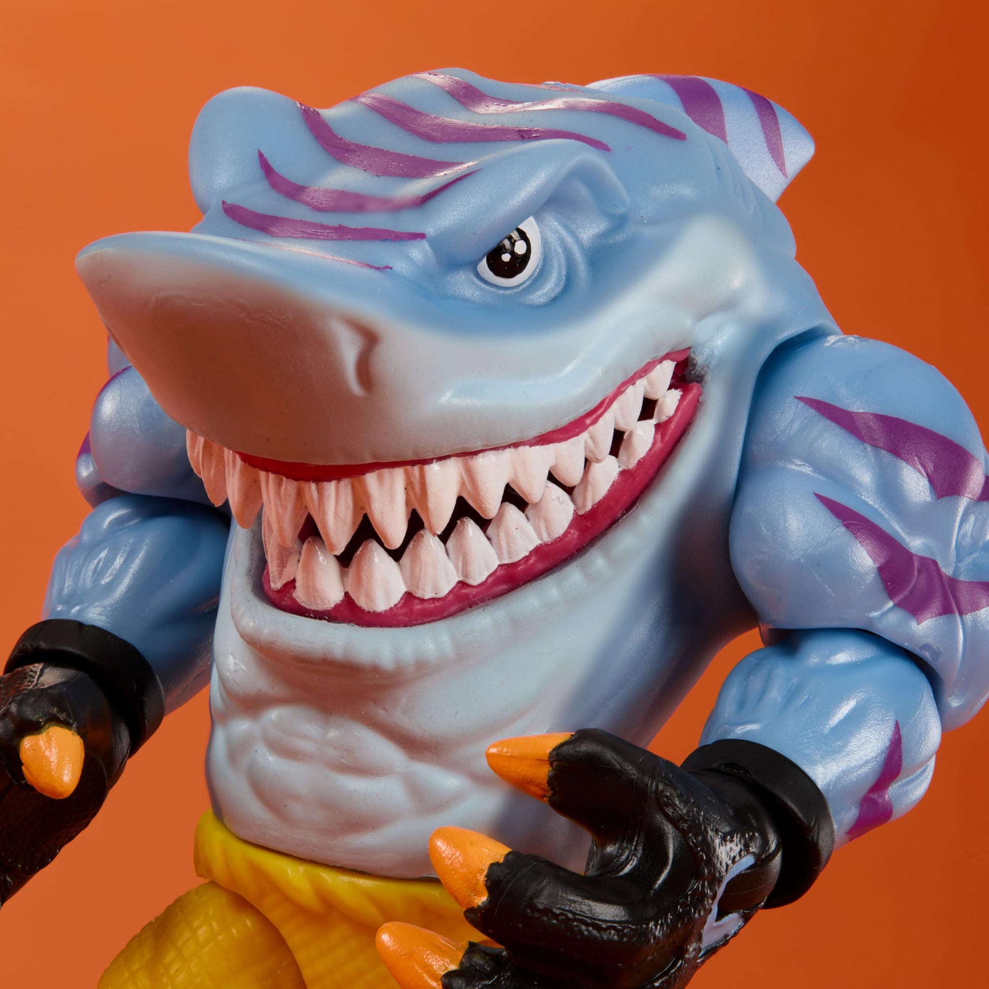 Mattel Street Sharks Action Figure with Bite & Skate Motion, Skreek Collectible Toy Inspired by 90s TV Half-Man Half-Shark Hero, 6-Inch