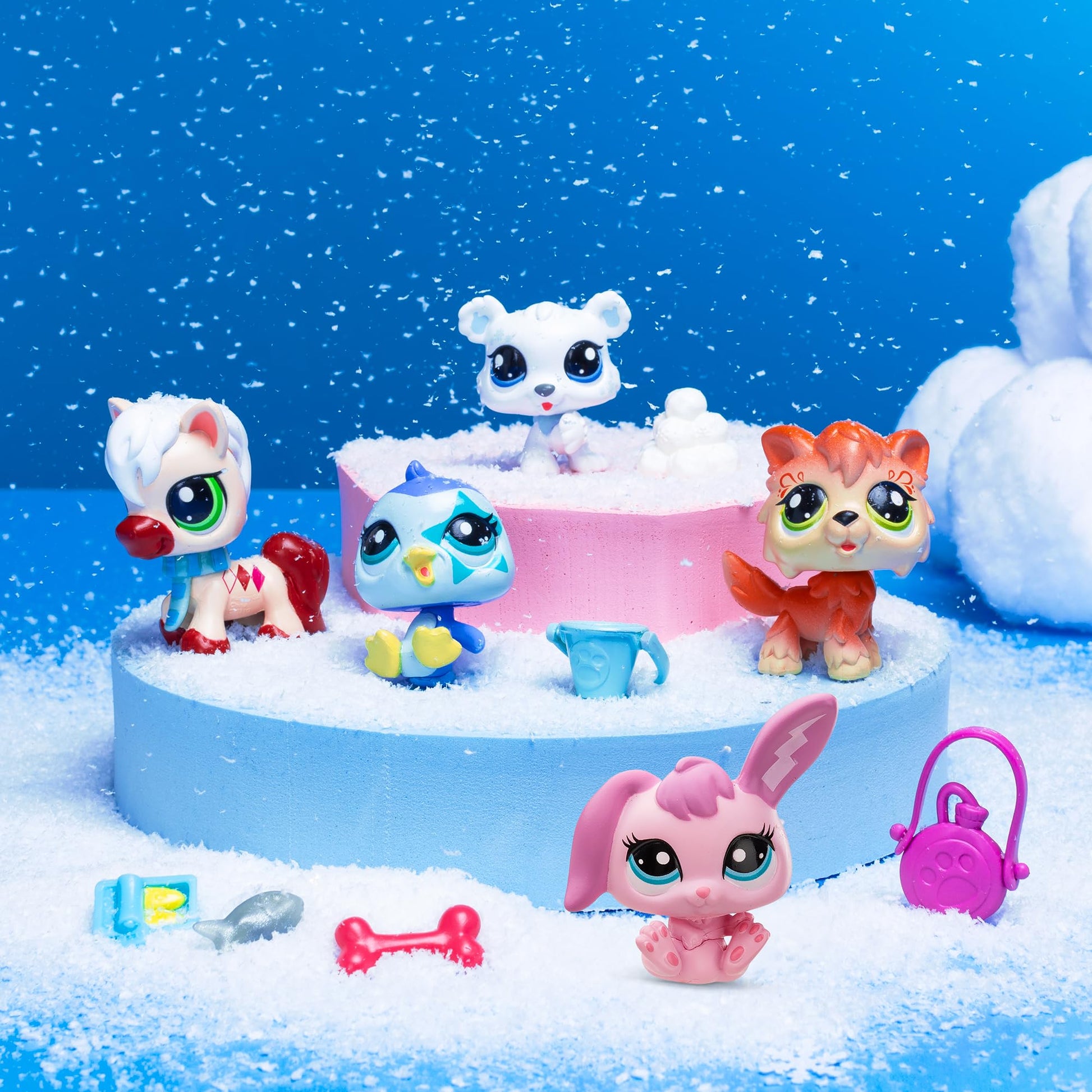 Littlest Pet Shop - Winter Besties Collector Set - LPS Gen 7, Authentic Mystery Figures, Surprise Collectible Kidult Toy, Girls, Boys, Kids, Tweens
